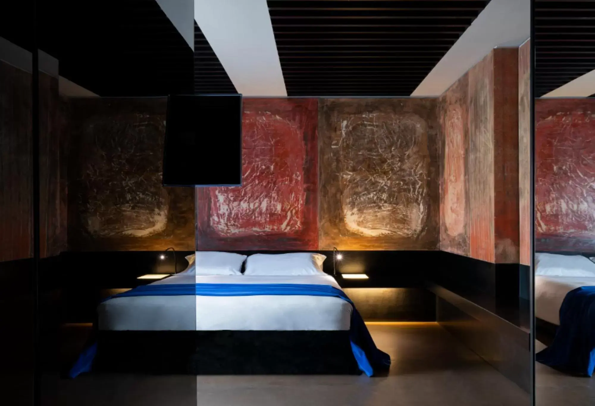 Bed in STRAF, Milan, a Member of Design Hotels