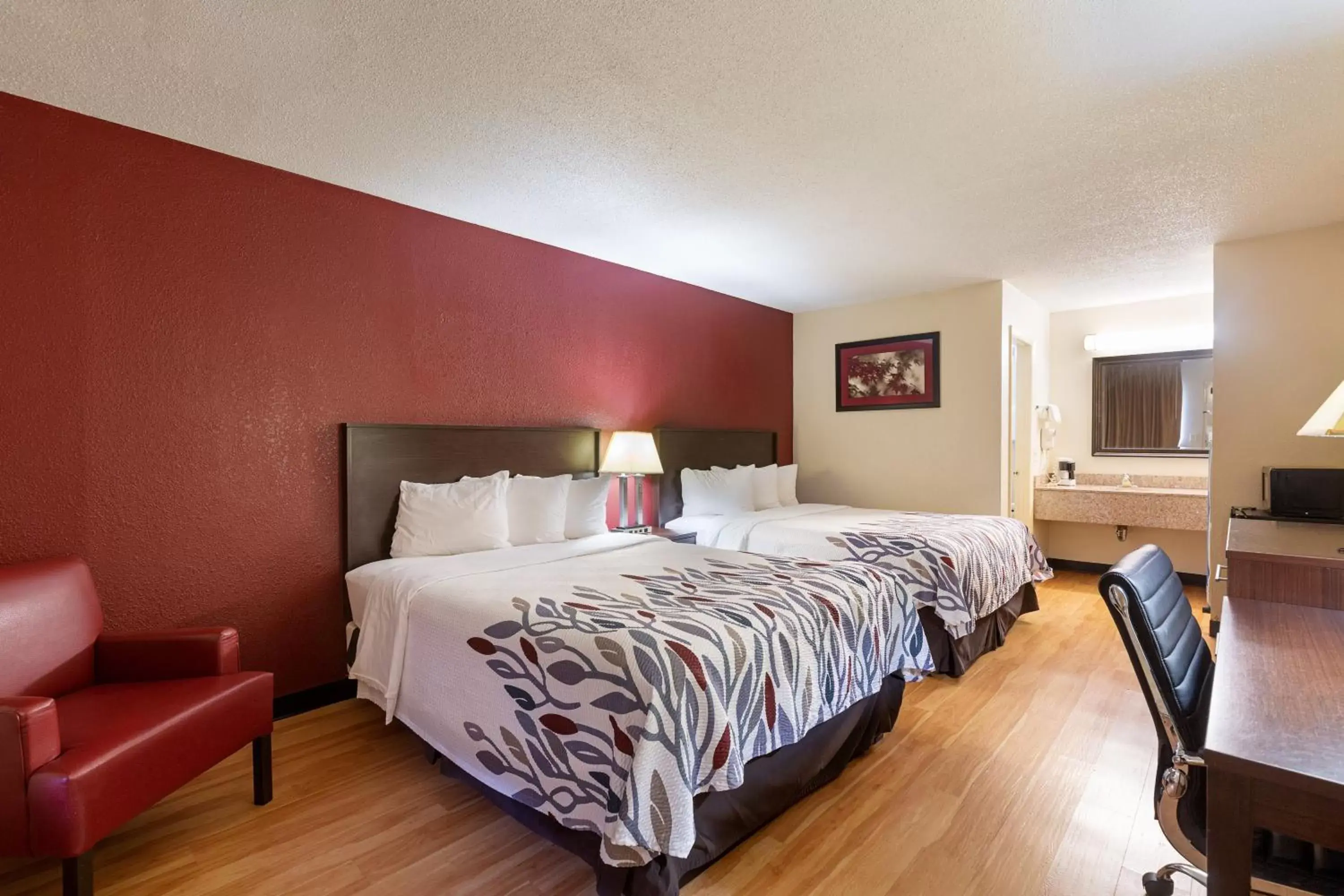 Bedroom, Bed in Red Roof Inn Hardeeville