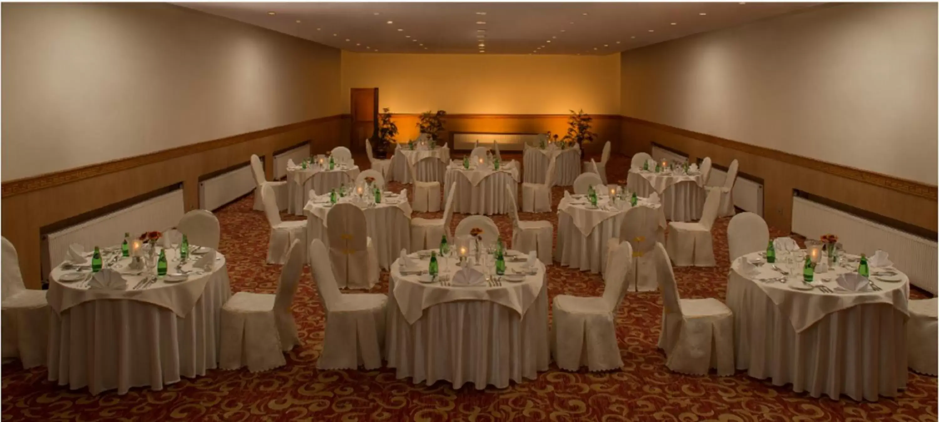 Banquet/Function facilities, Banquet Facilities in The Grand Dragon Ladakh