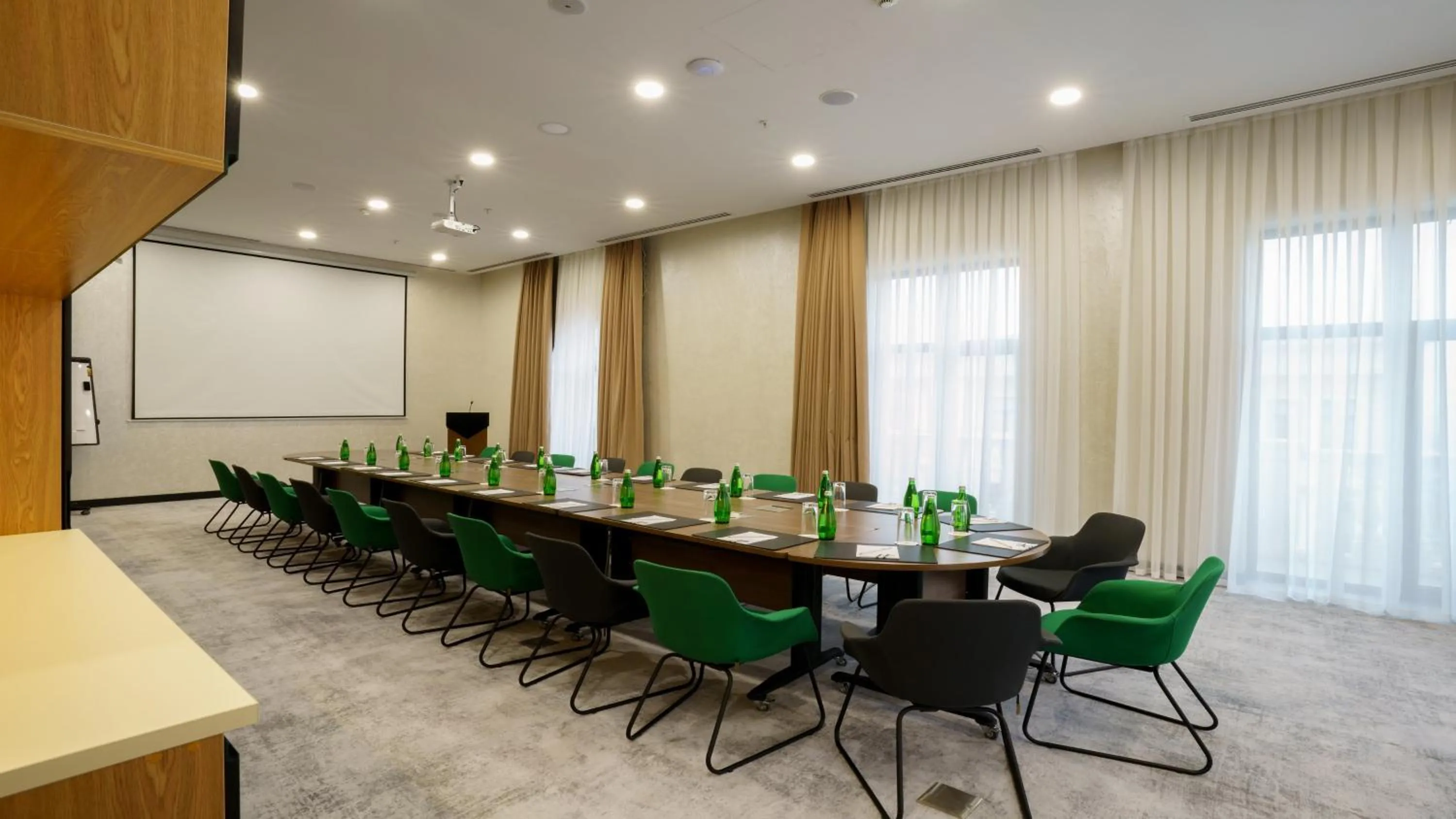 Meeting/conference room in Holiday Inn Tashkent City by IHG