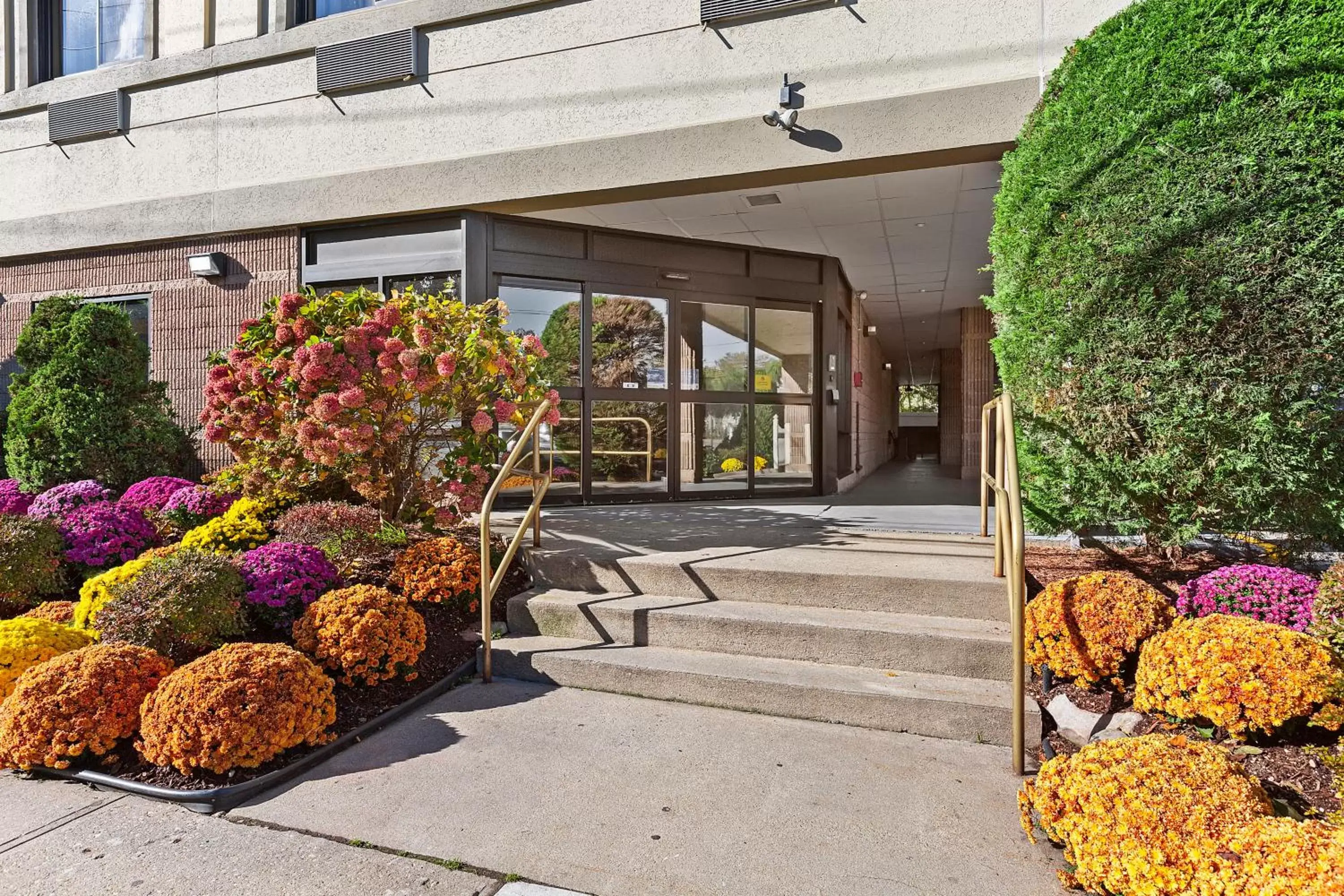 Facade/entrance in Comfort Inn Syosset-Long Island