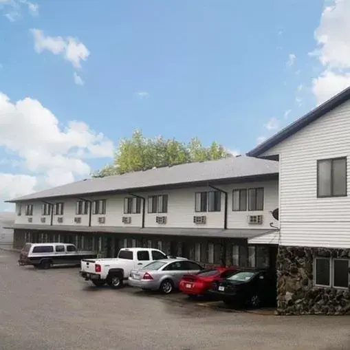 Property Building in Harlan Inn and Suites