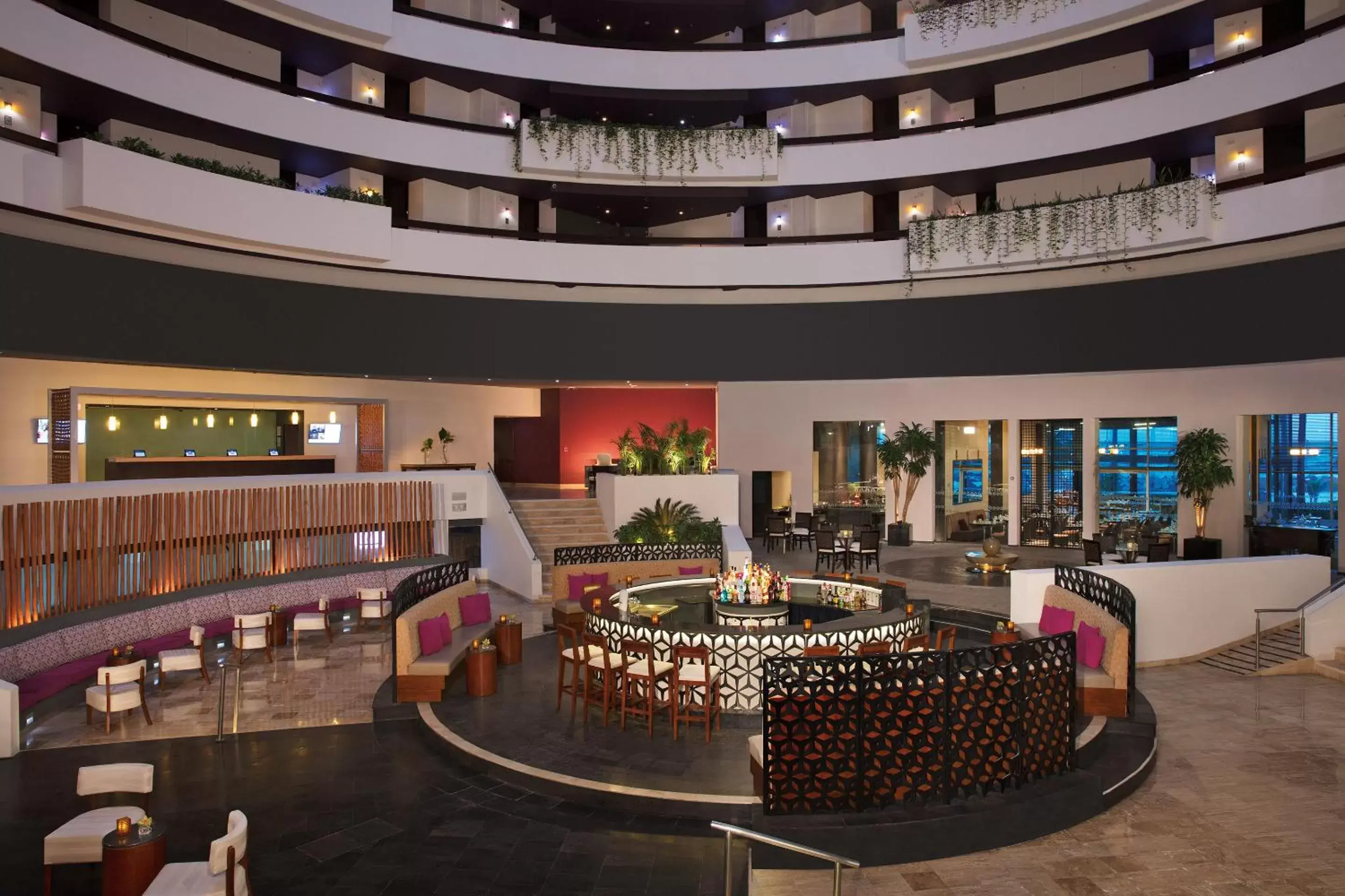 Lounge/Bar in Krystal Grand Cancun