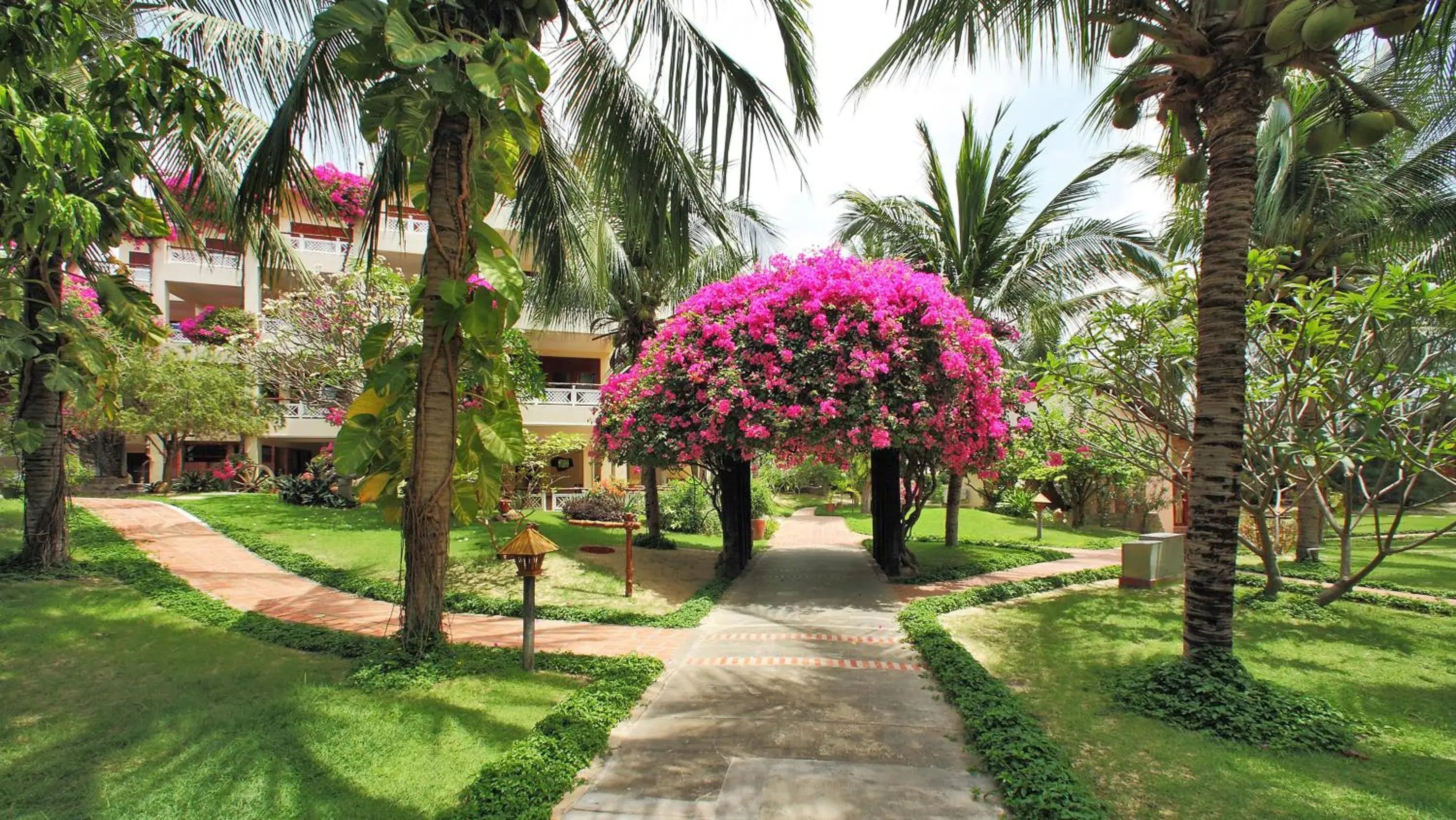 Facade/entrance, Garden in Saigon Mui Ne Resort
