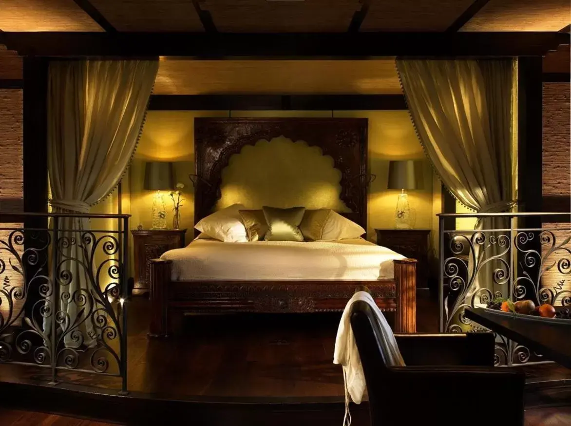 Bed in Le Manoir aux Quat'Saisons, A Belmond Hotel, Oxfordshire