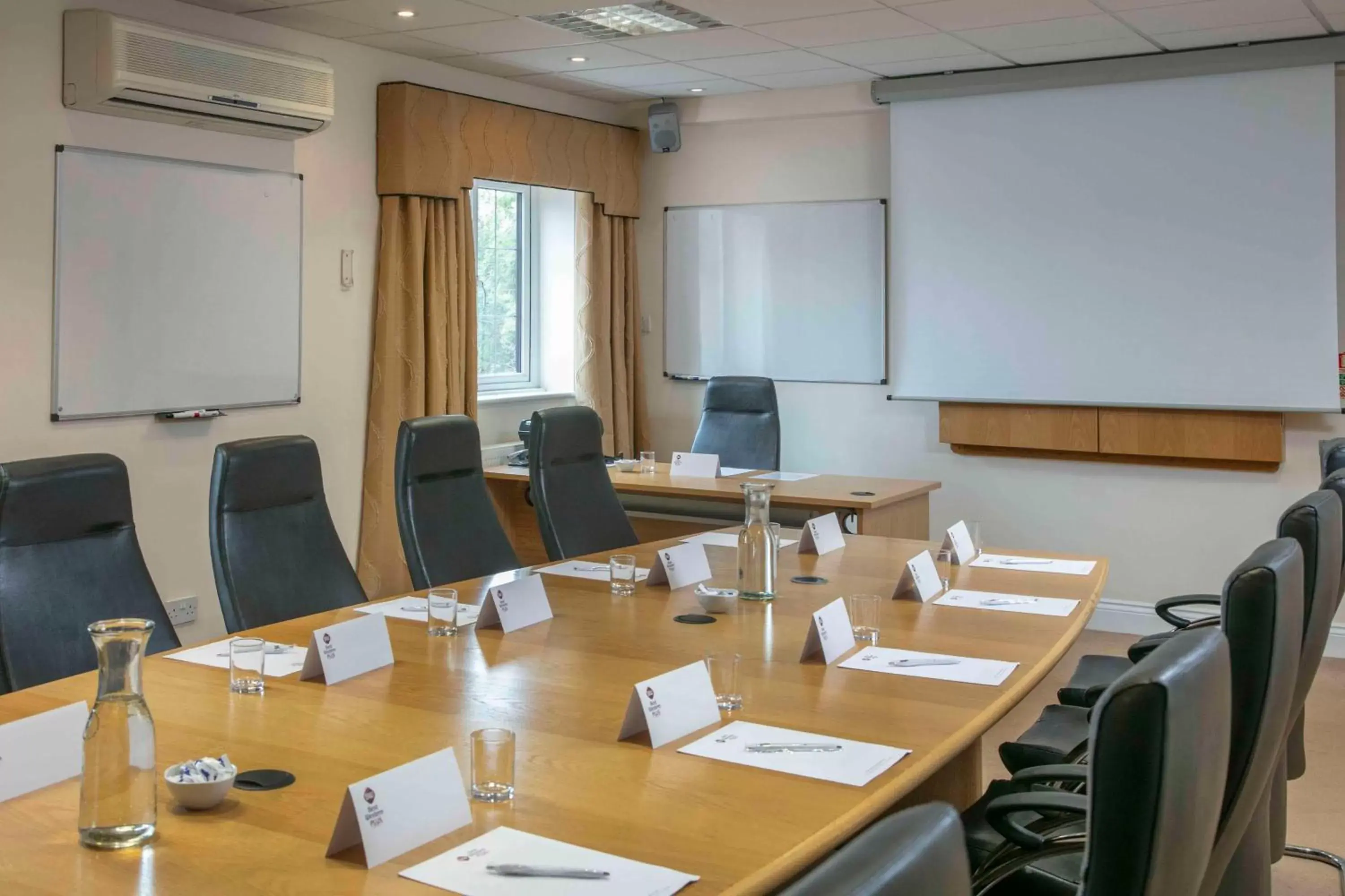 Meeting/conference room in Best Western Plus Ullesthorpe Court Hotel & Golf Club