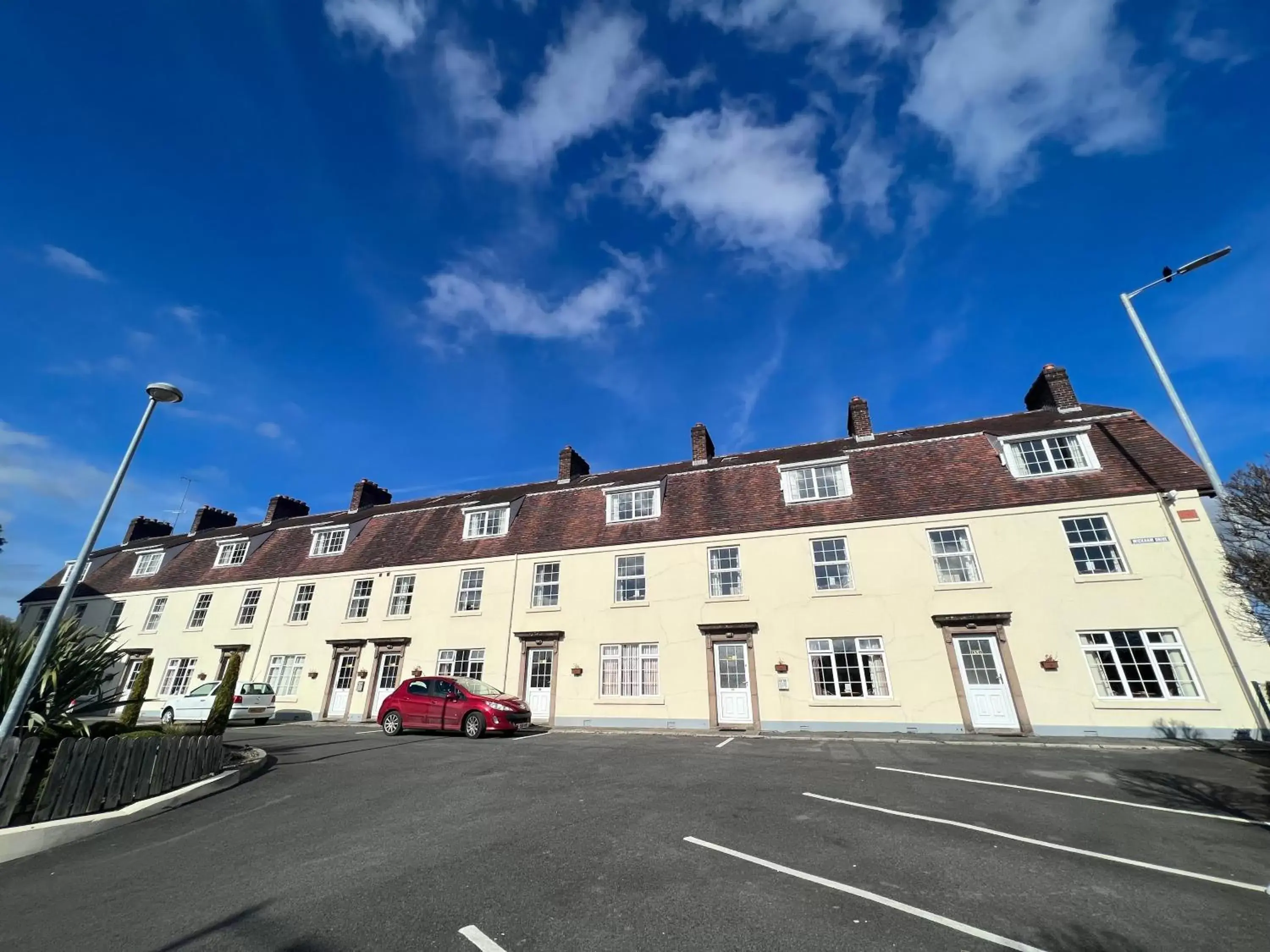 Street view, Property Building in Belmore Court & Motel