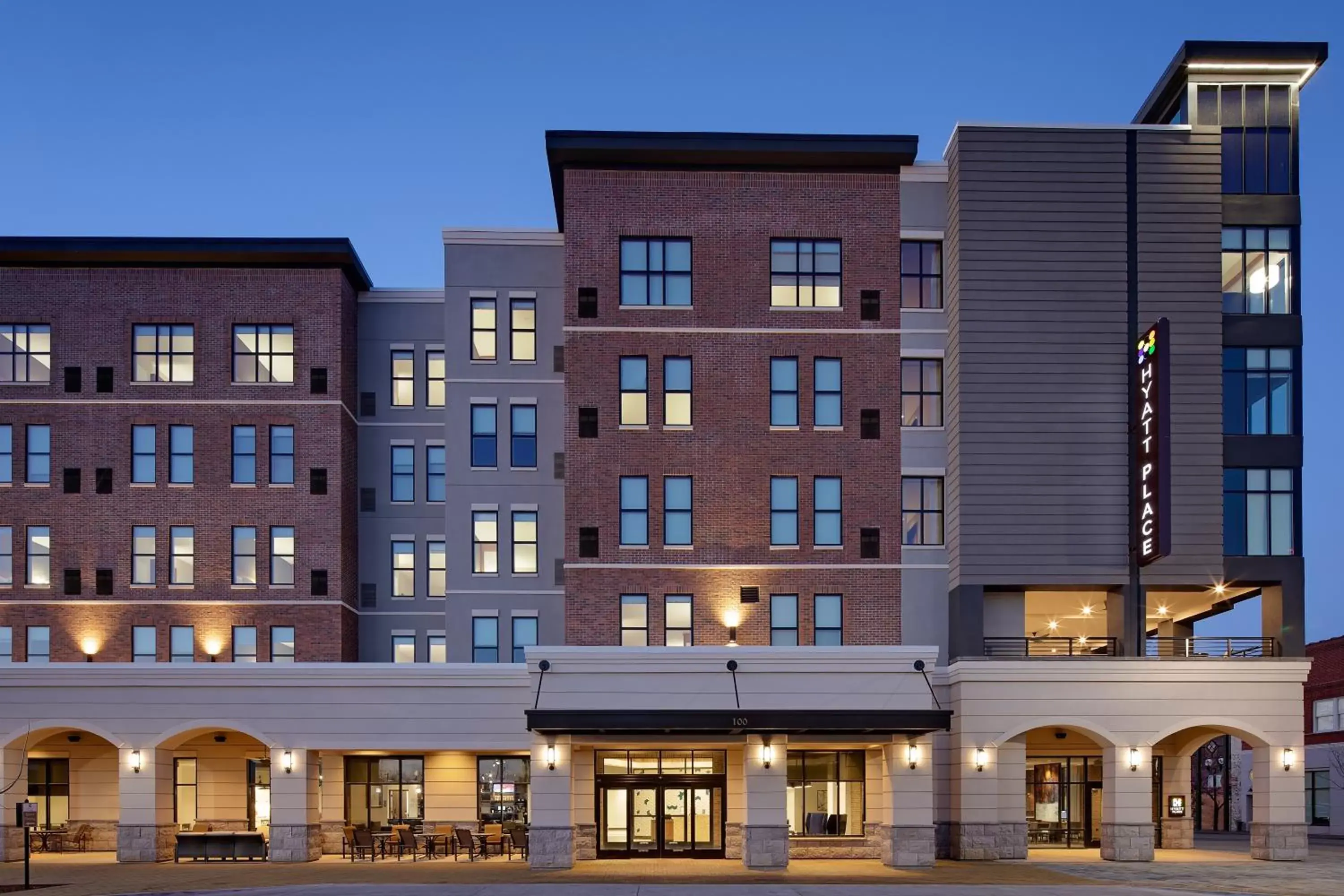 Property Building in Hyatt Place Florence Downtown