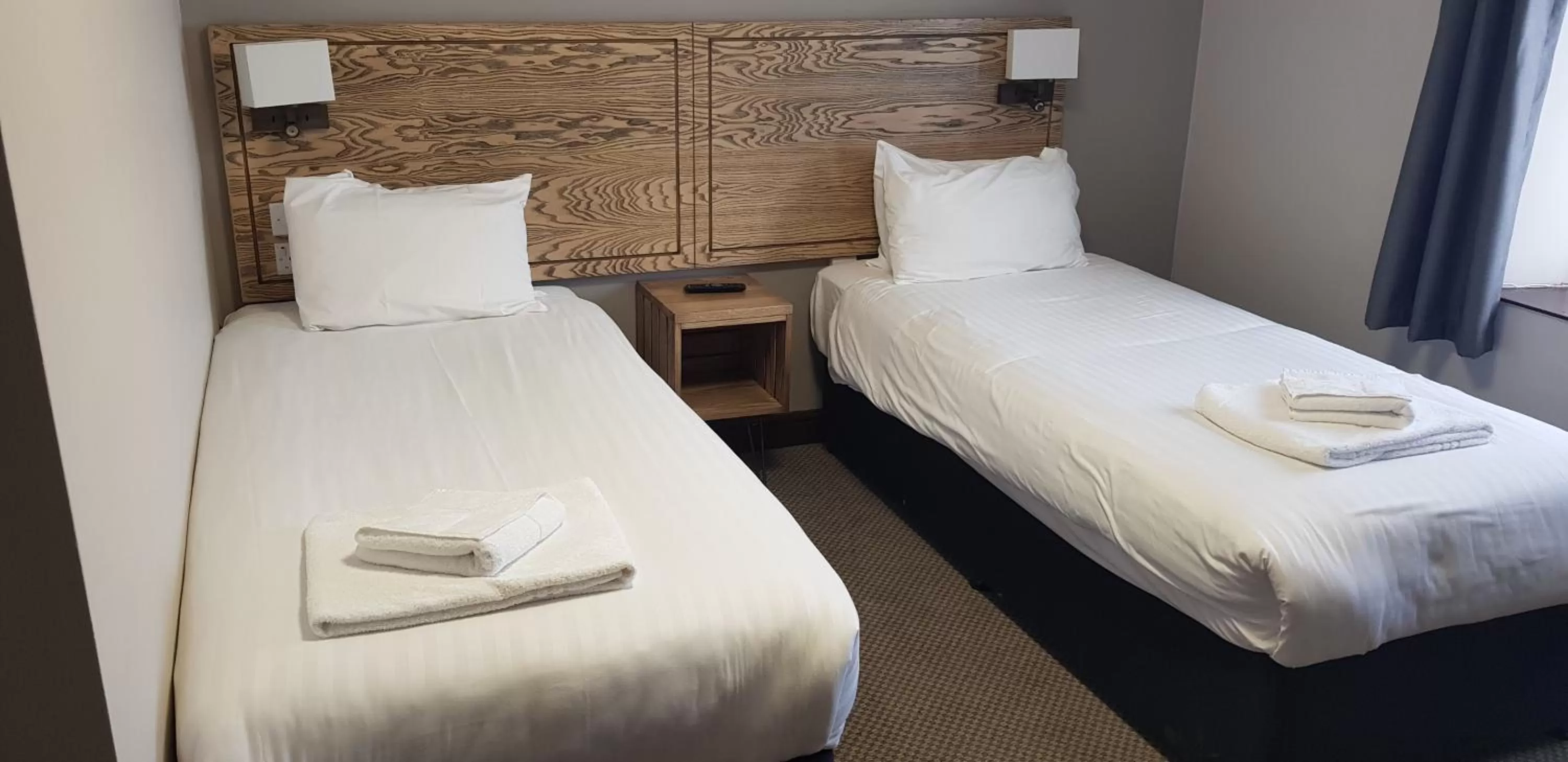 Bedroom, Bed in Waterloo Cross, Devon by Marston's Inns