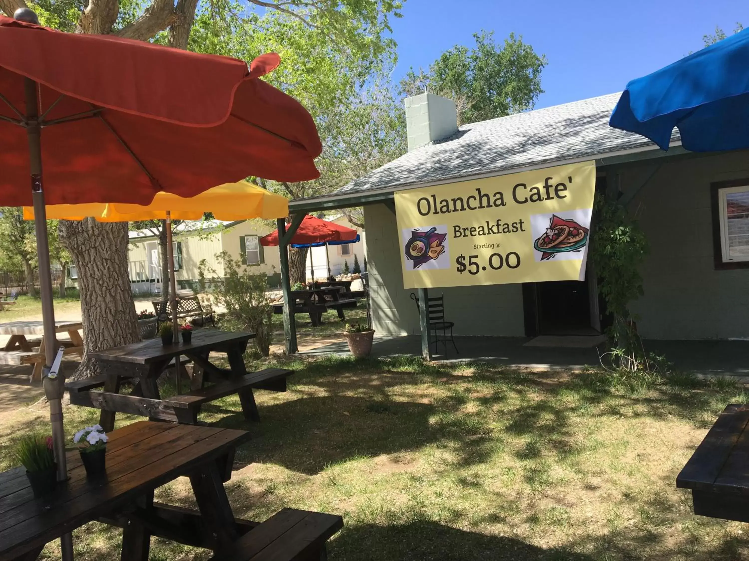 Property building in Olancha RV Park and Motel Property building in Olancha RV Park and Motel