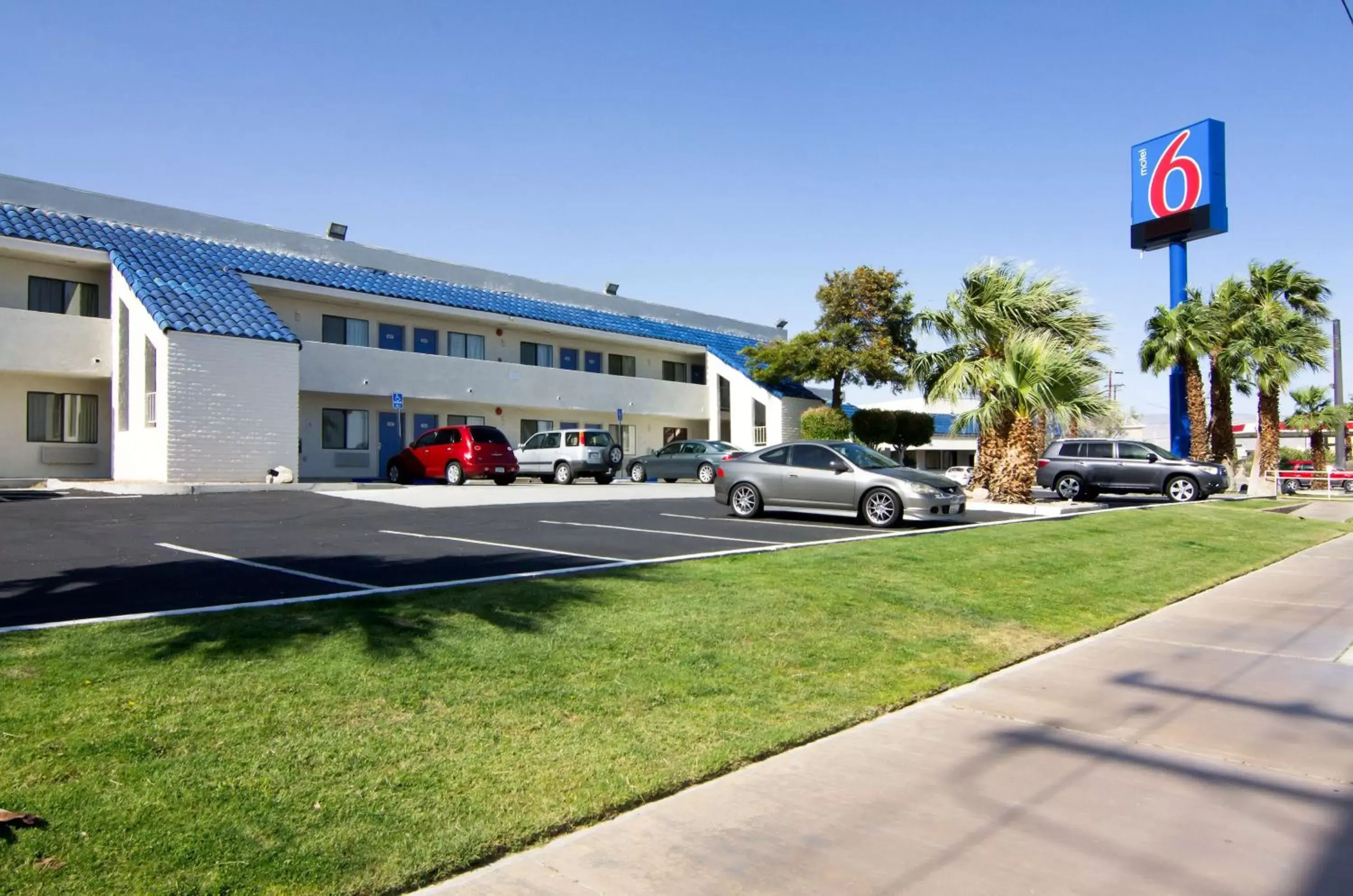 Property building in Motel 6-North Palm Springs, CA - North