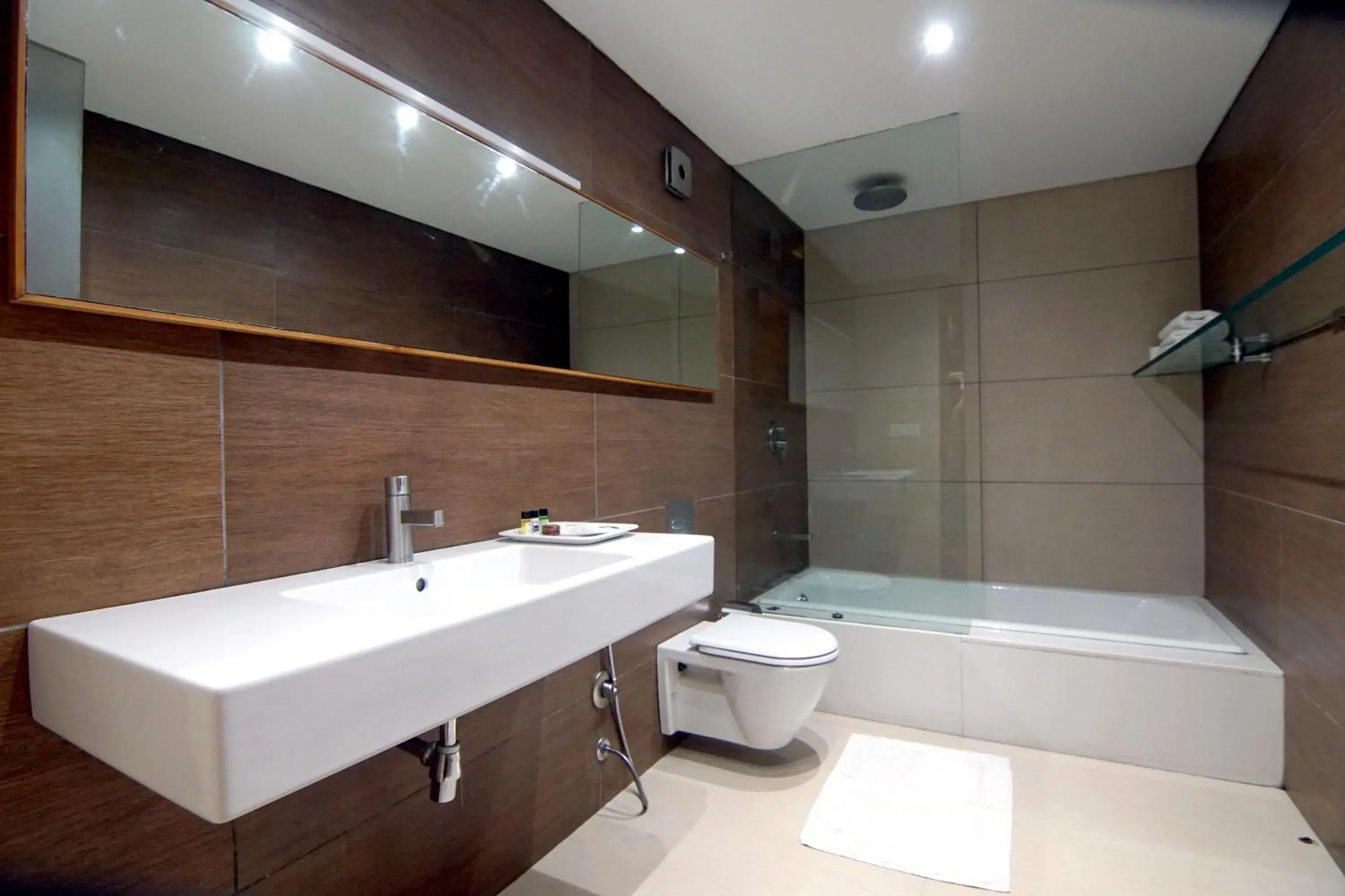 Shower, Bathroom in Banon Resorts