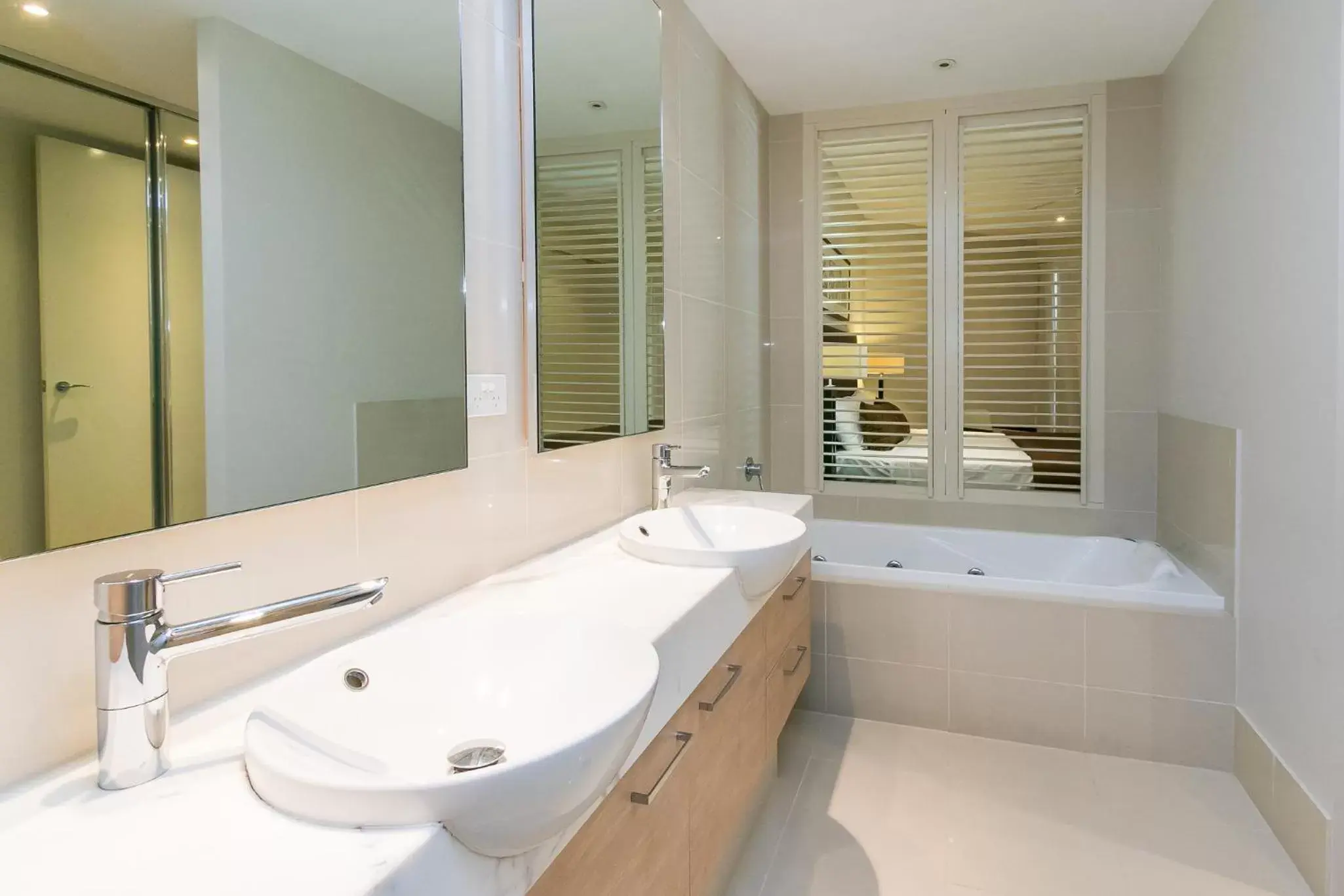 Bathroom in Grand Mercure Allegra Hervey Bay