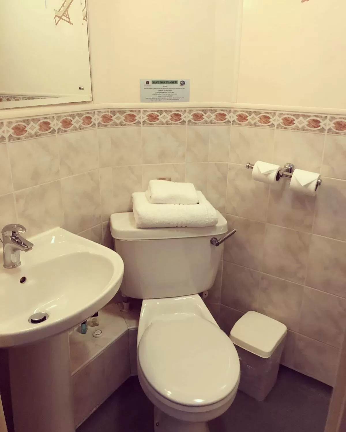 Bathroom in Hotel Victoria