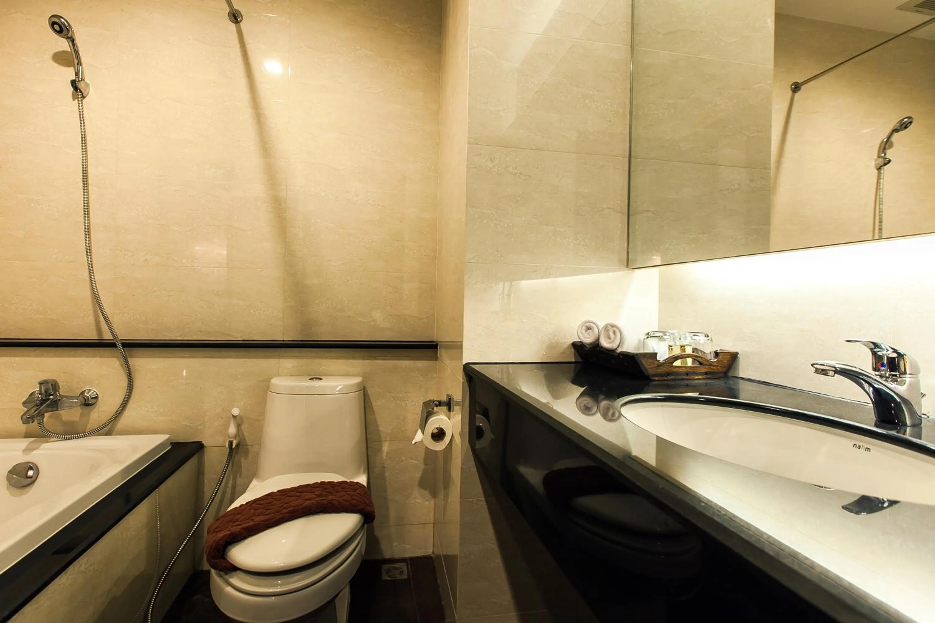 Bathroom in Fifth Pattaya Jomtien By Shiwalai Int