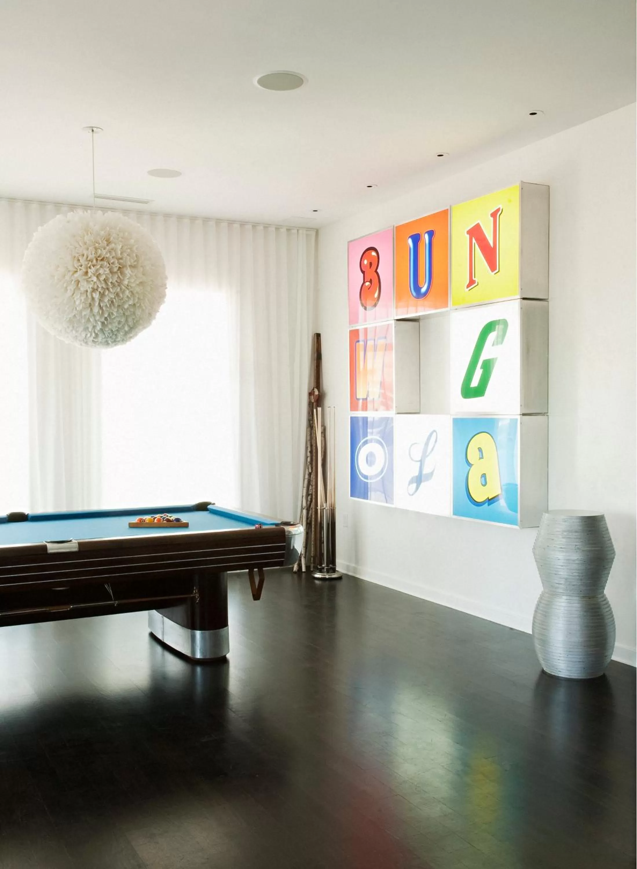 Game Room in Bungalow Hotel