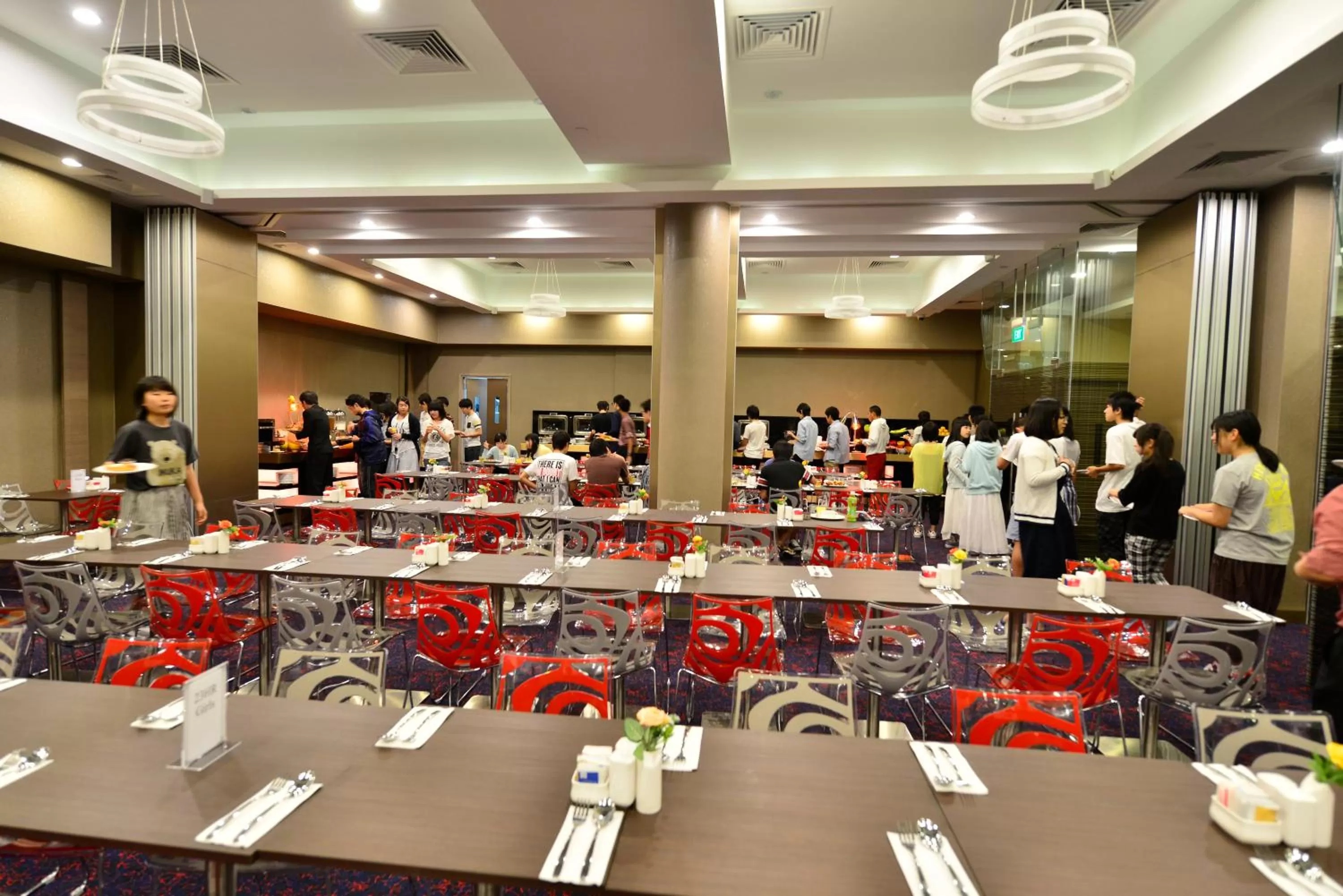 Restaurant/places to eat in Hotel Grand Central