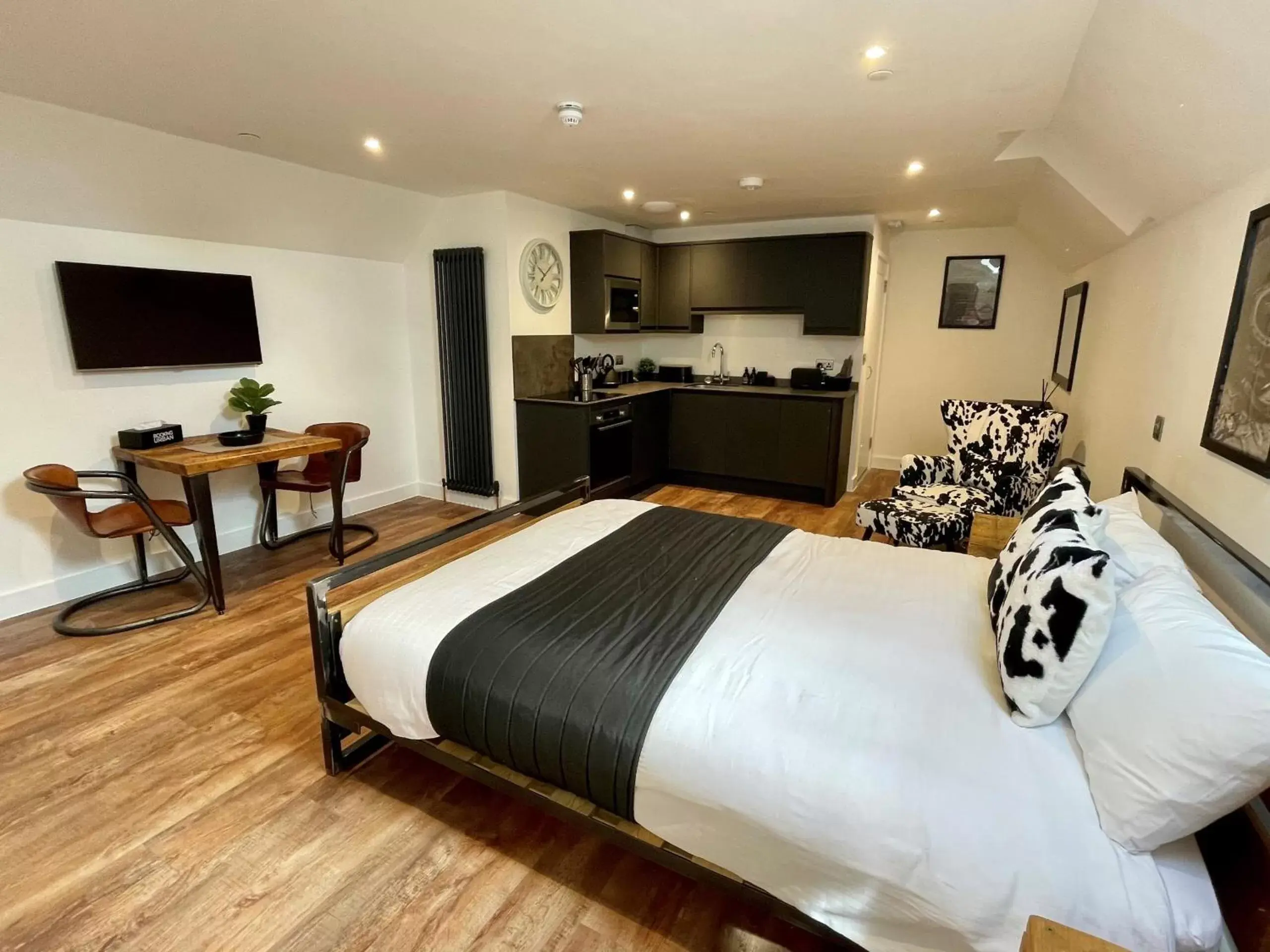 Bedroom in The Onley - Booking Urban