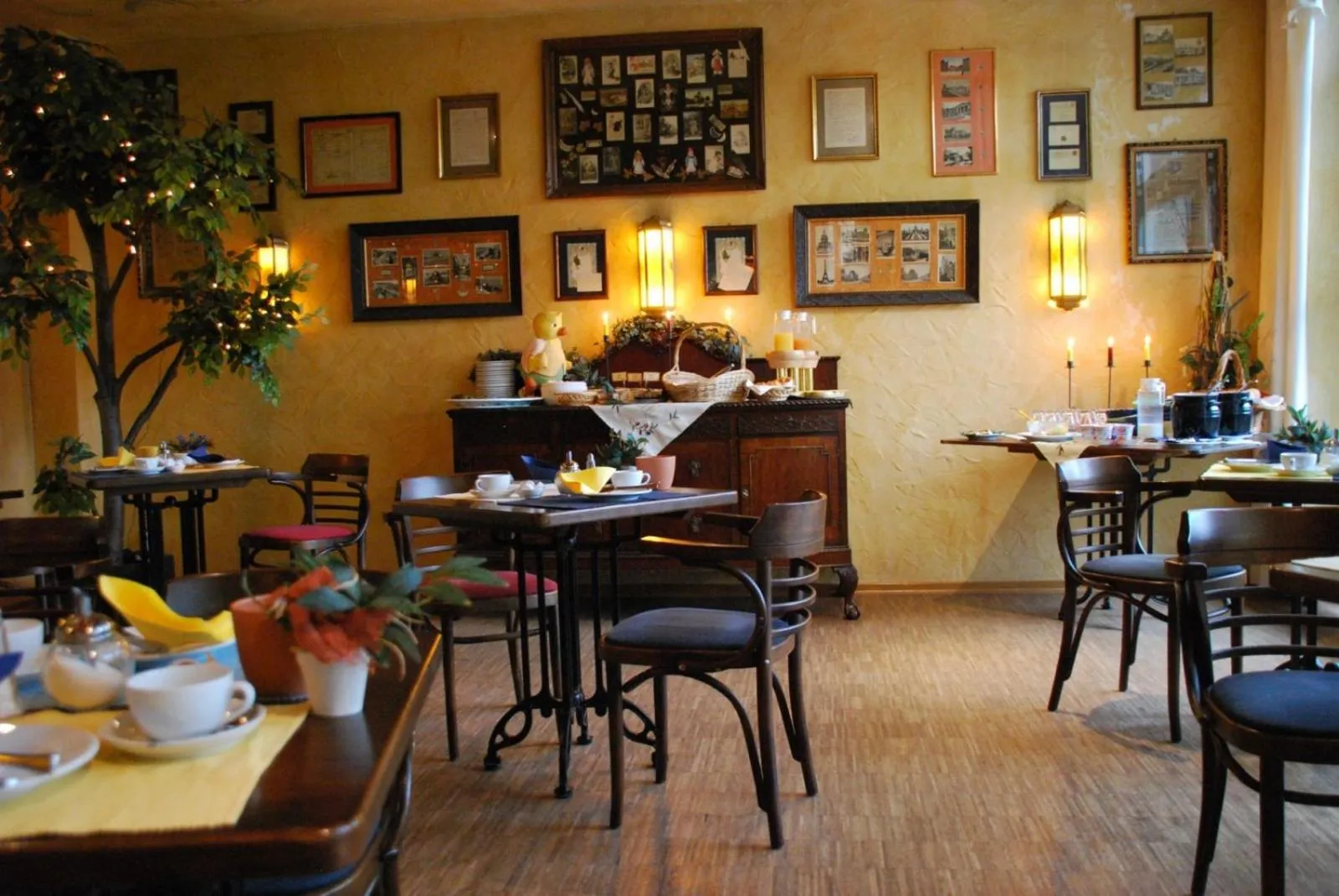 Restaurant/places to eat in Posthaus Hotel Residenz