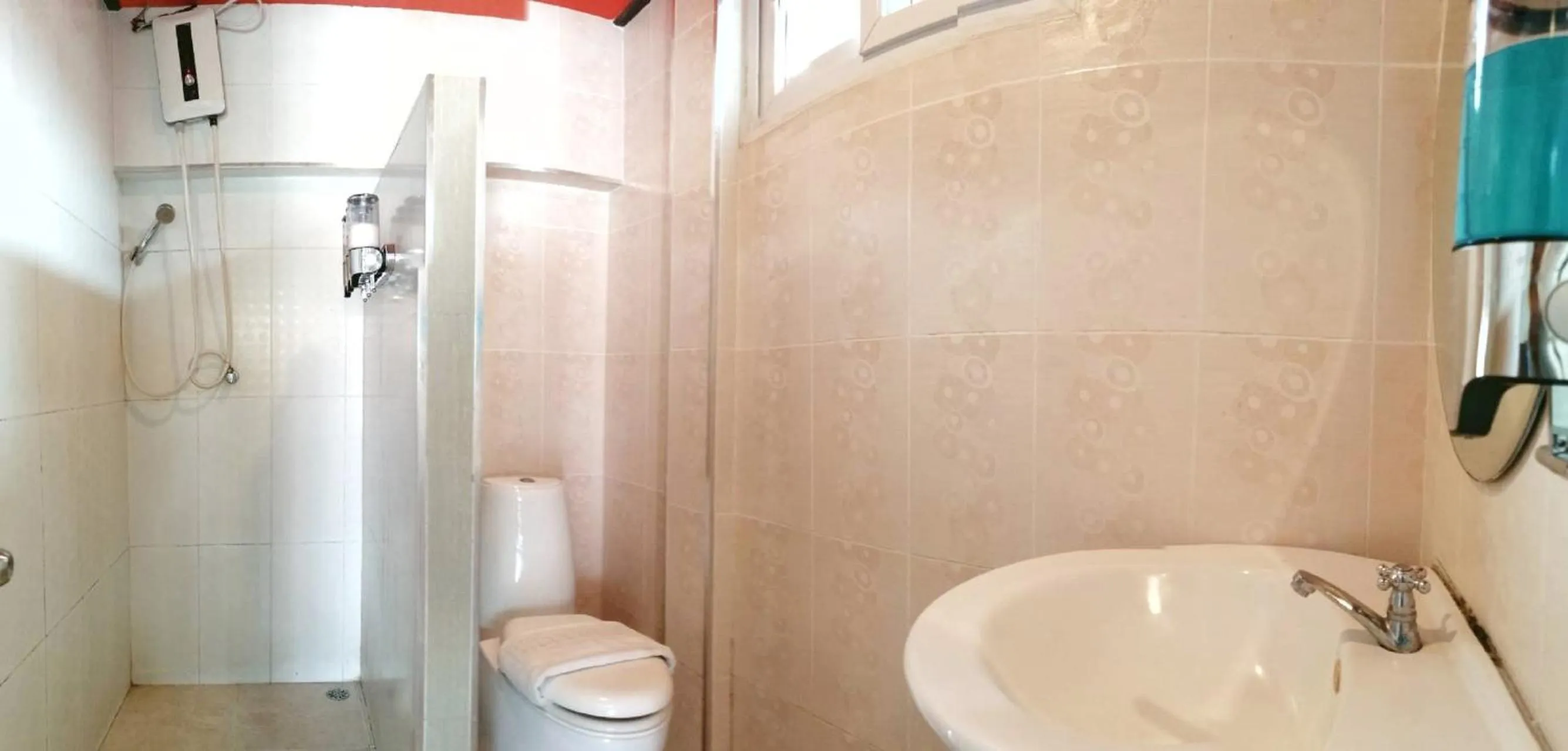 Shower in Baan Kaew Ruen Kwan