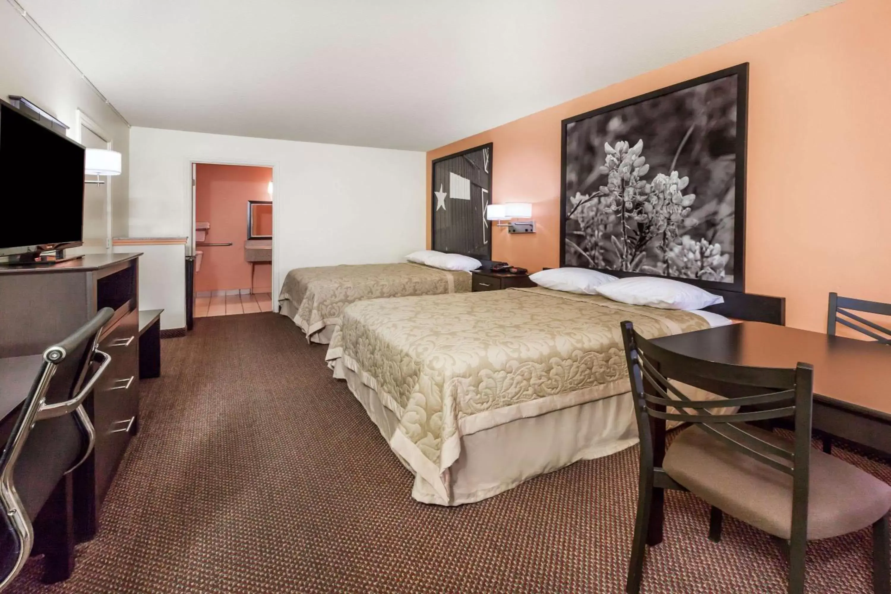 On site, Bed in Premier Inn On site, Bed in Premier Inn