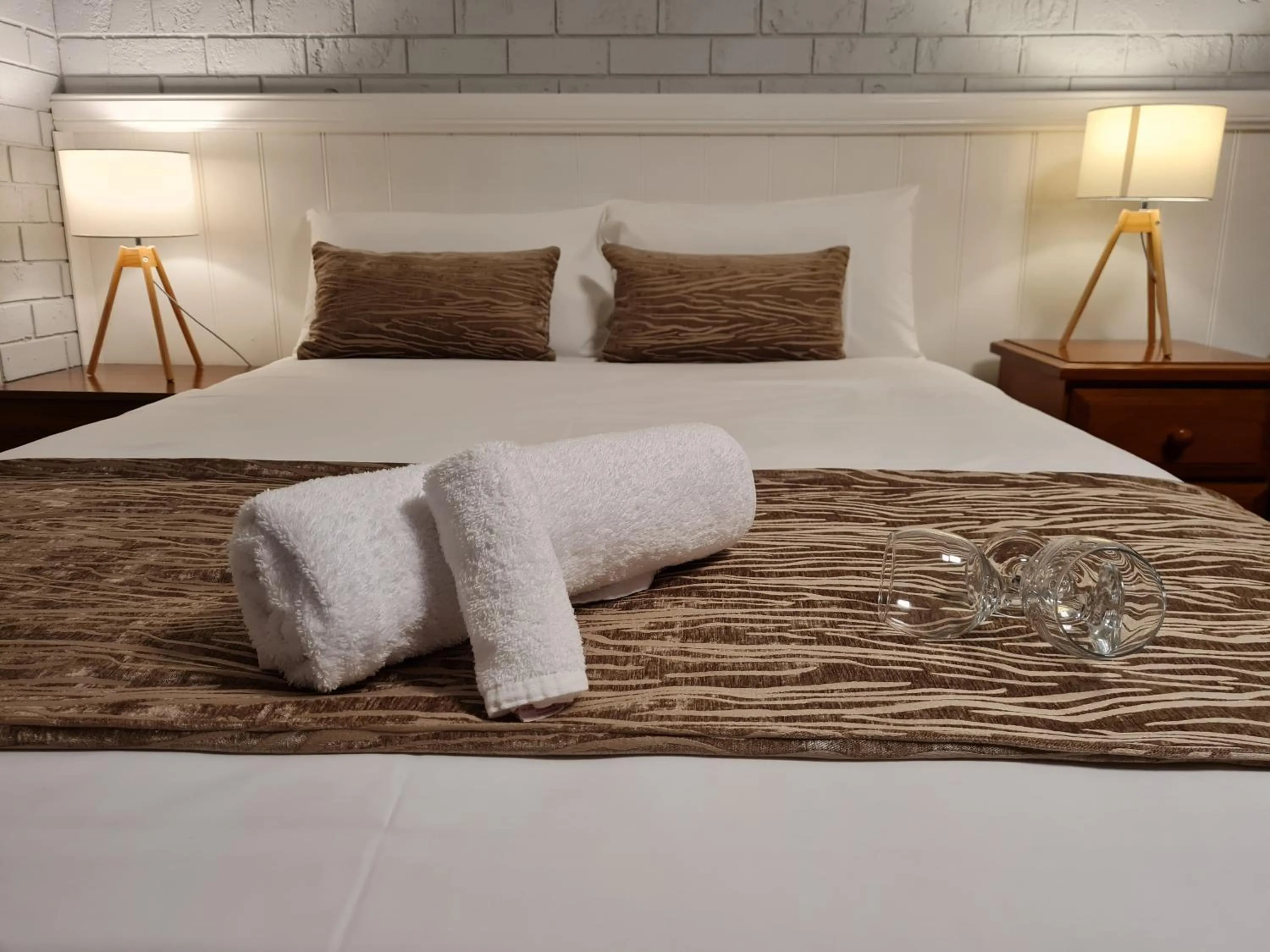 Bed in Marco Polo Motor Inn Taree