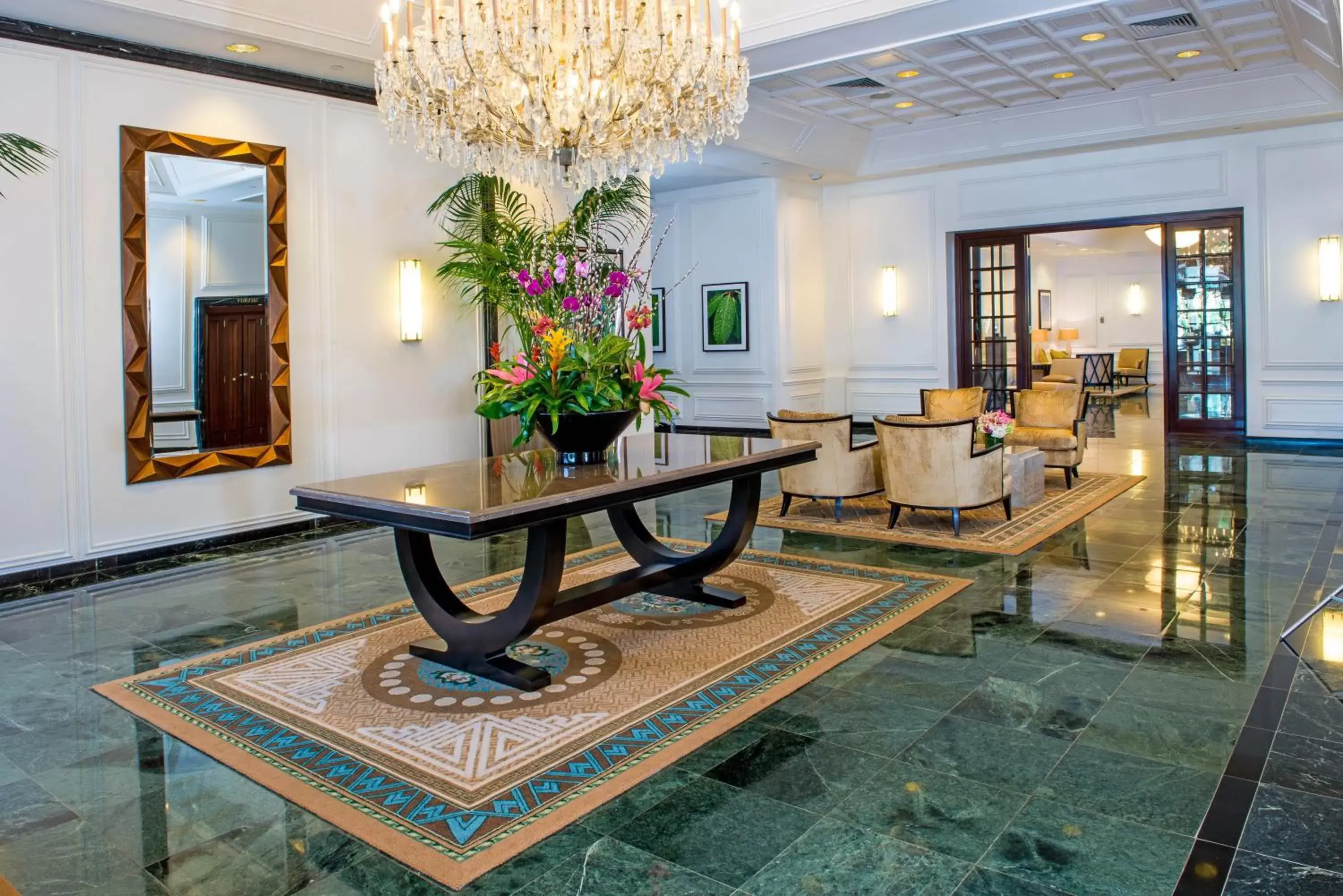 Lobby or reception in Sea View Hotel