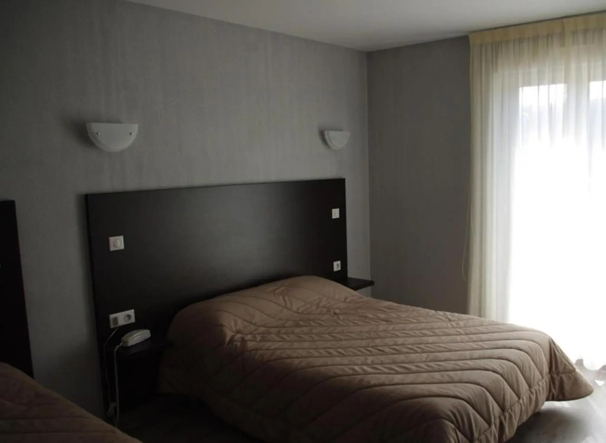 Day, Bed in Hotel de Bordeaux