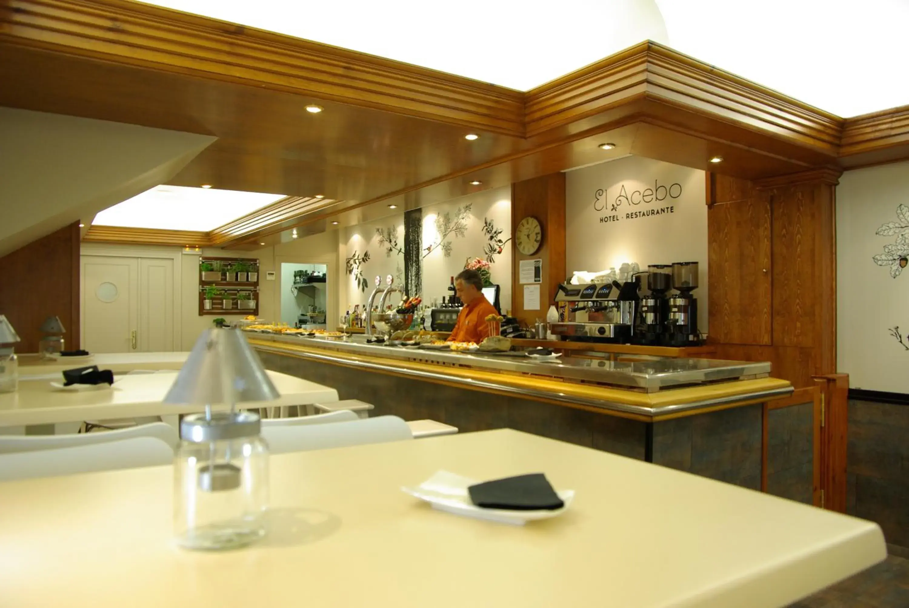 Restaurant/Places to Eat in Hotel El Acebo