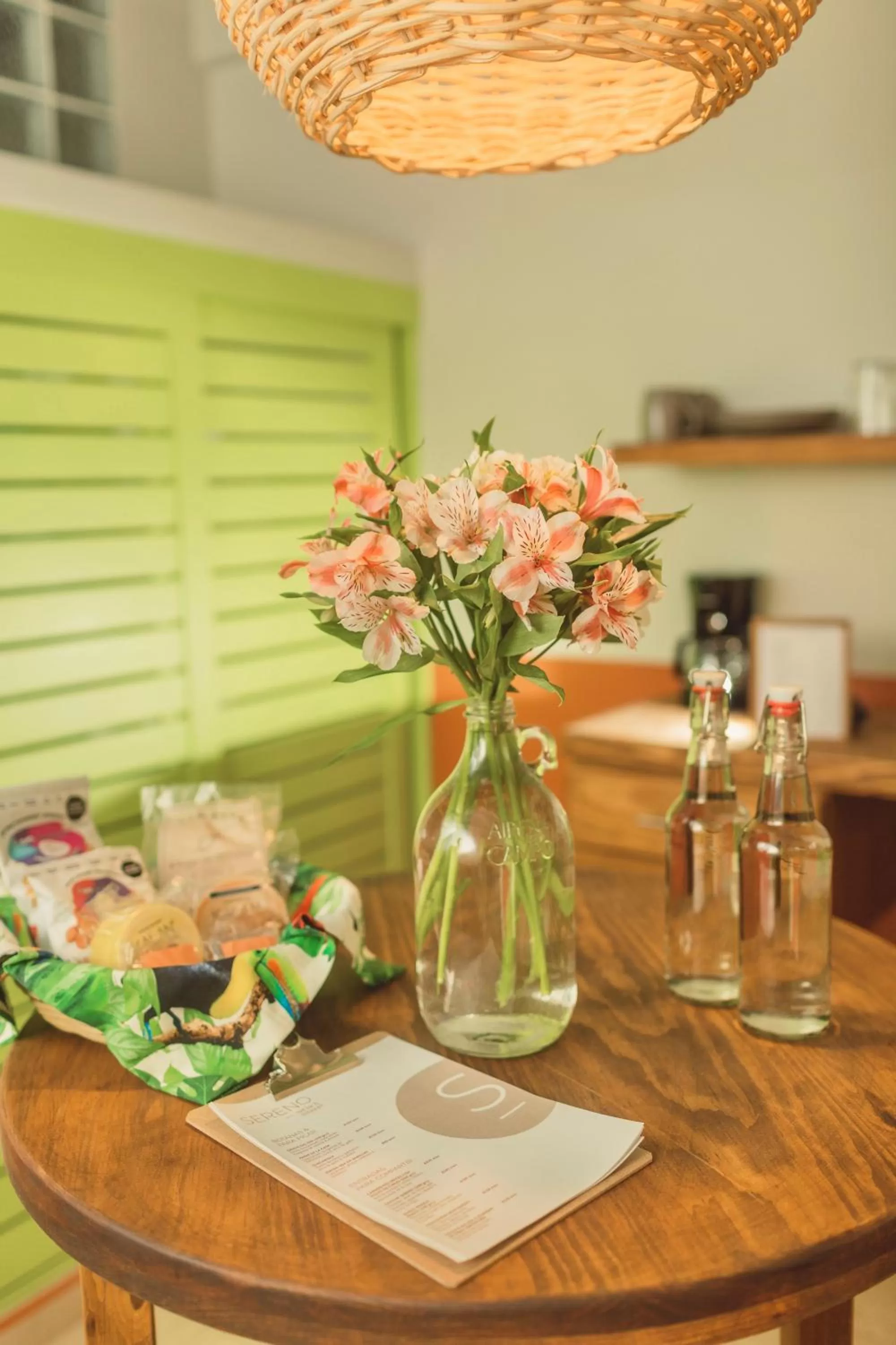 Kitchen or kitchenette in Albatros Suites by Bedsfriends