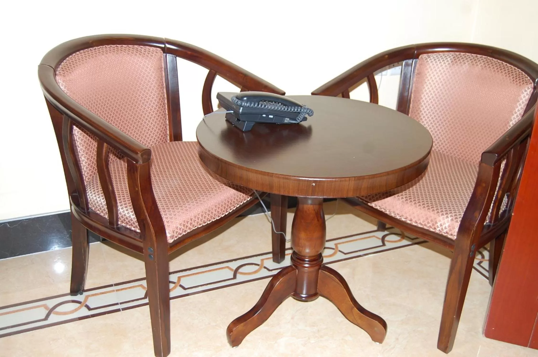 Seating area in Lantana Hotel