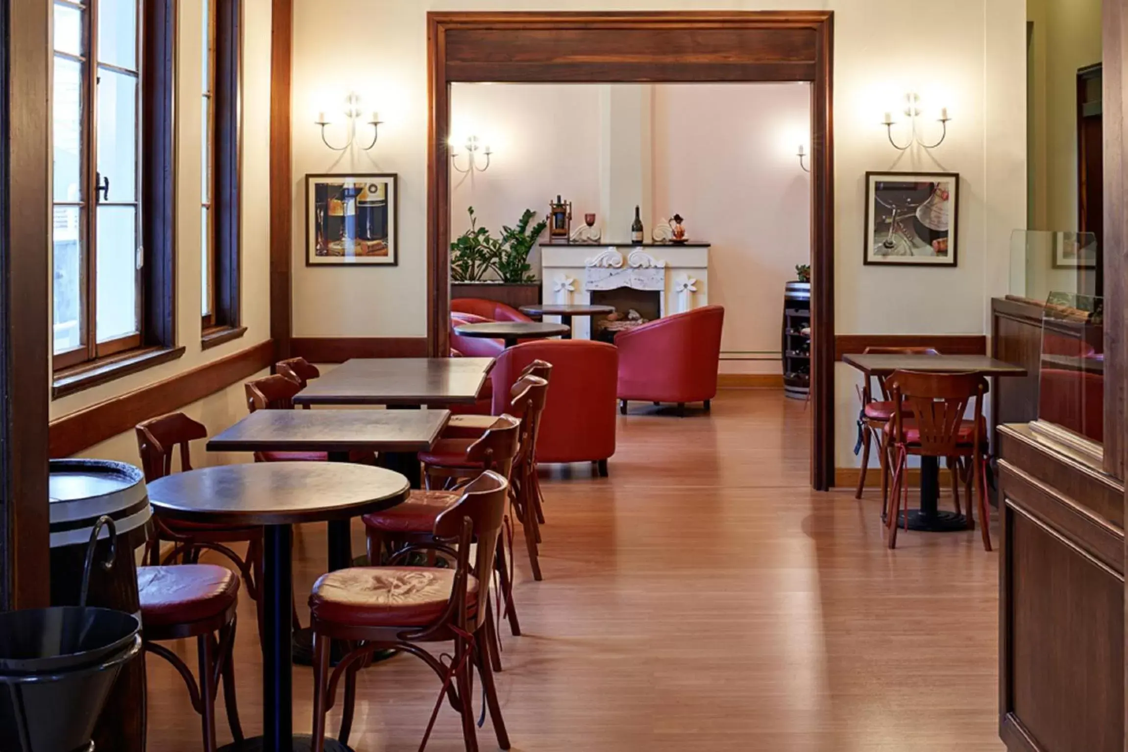 Dining area, Restaurant/Places to Eat in ibis Curitiba Batel