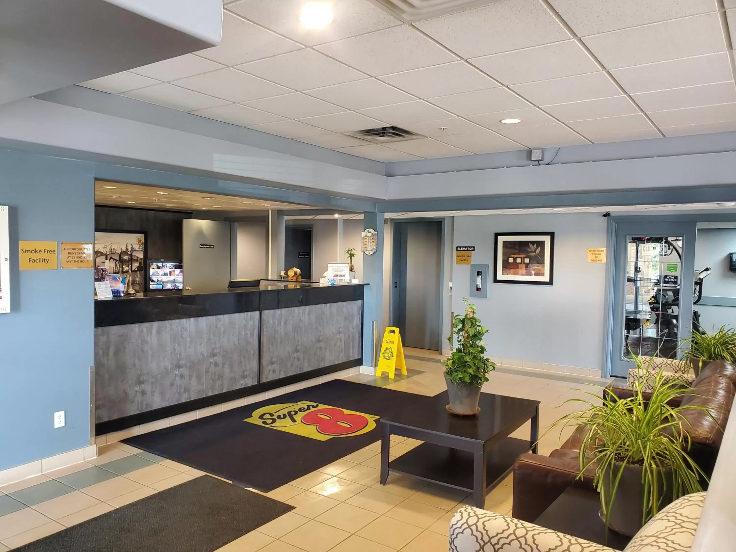 Lobby or reception in Super 8 by Wyndham Edmonton International Airport