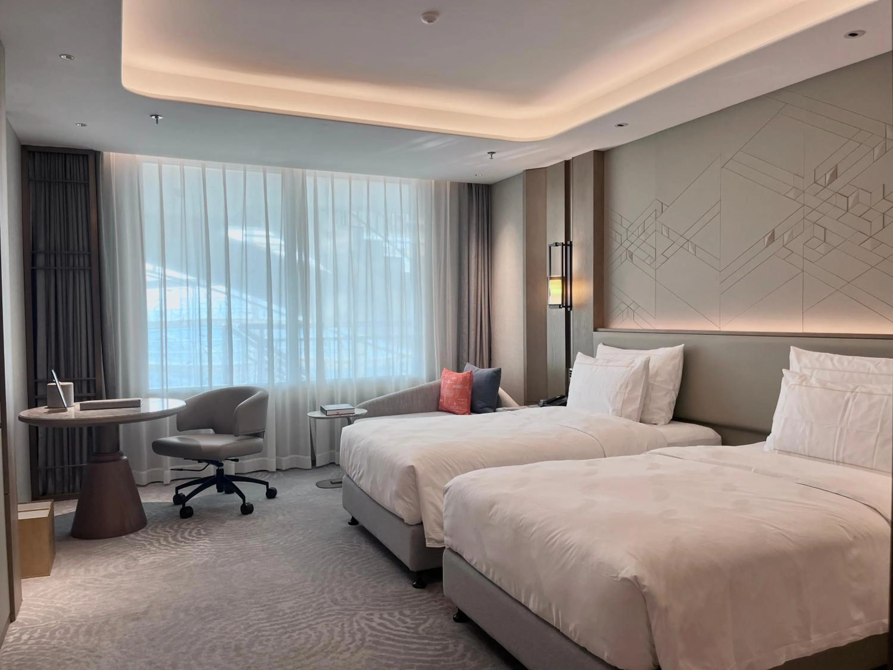 Photo of the whole room, Bed in Shenzhenair International Hotel