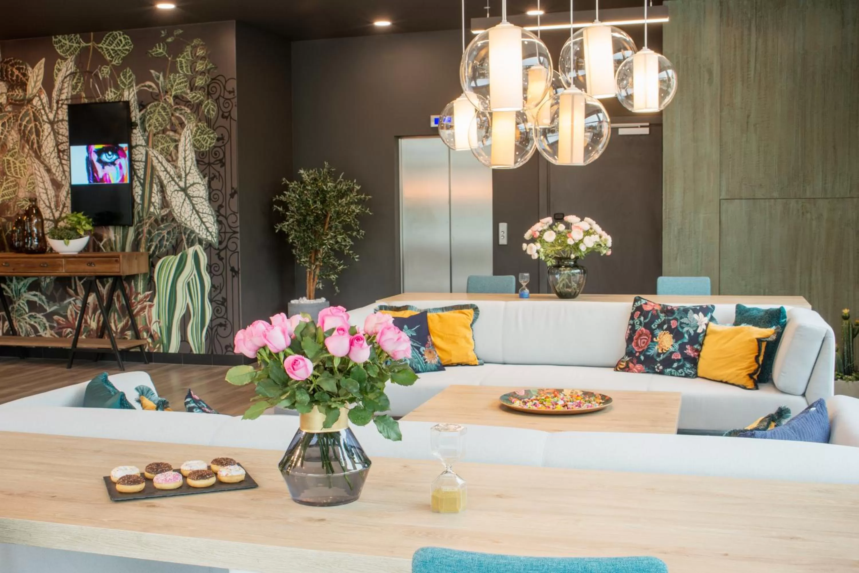 Lobby or reception in ibis Styles Kraków East