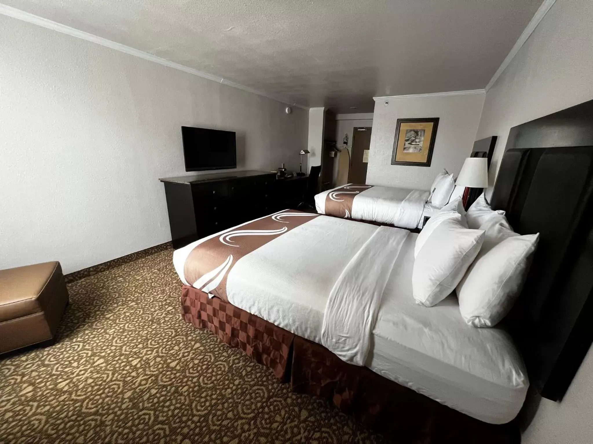 Communal lounge/ TV room, Bed in Quality Inn Fort Worth - Downtown East