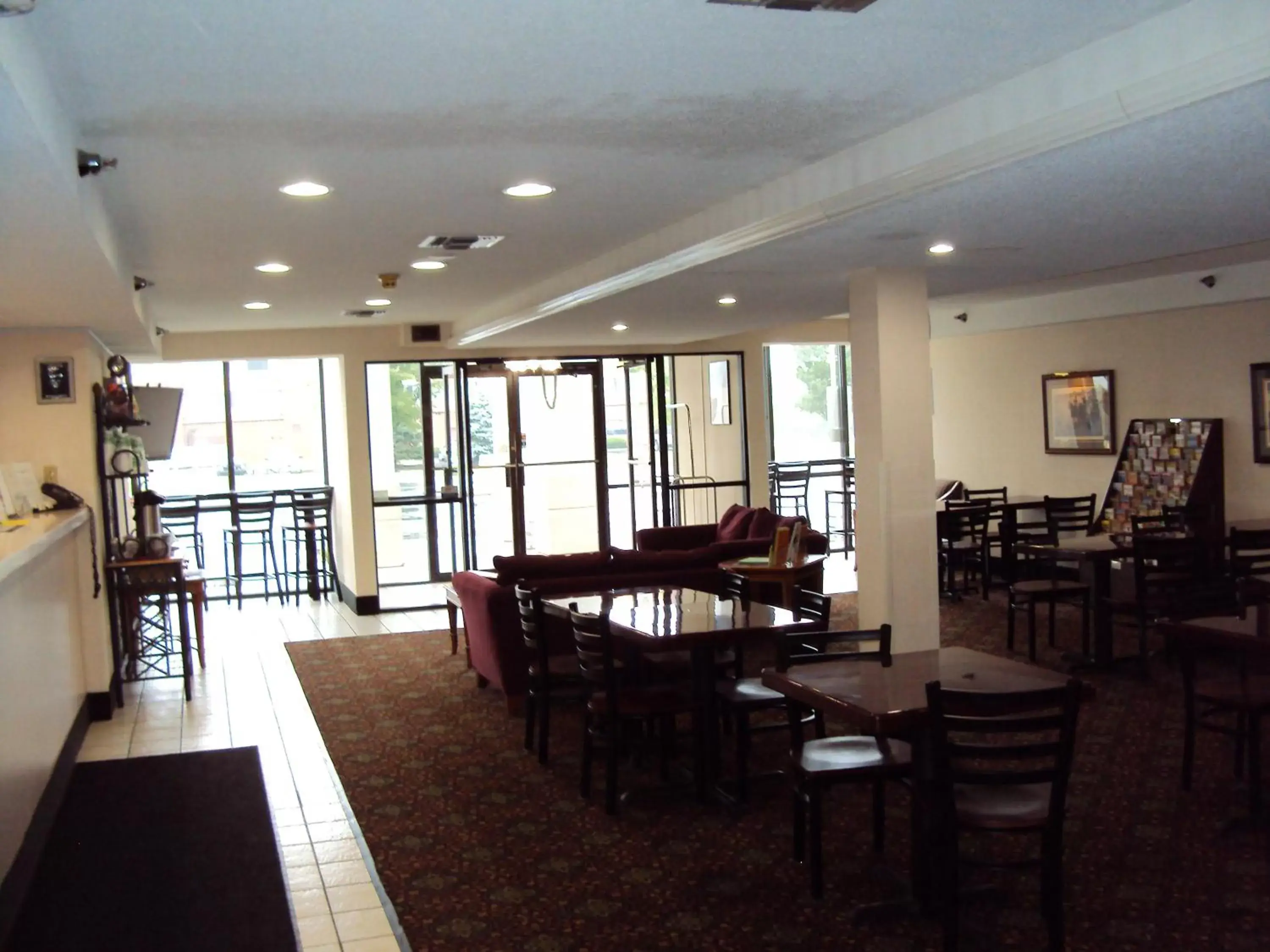 Lobby or reception, Restaurant/Places to Eat in Super 8 by Wyndham Gettysburg