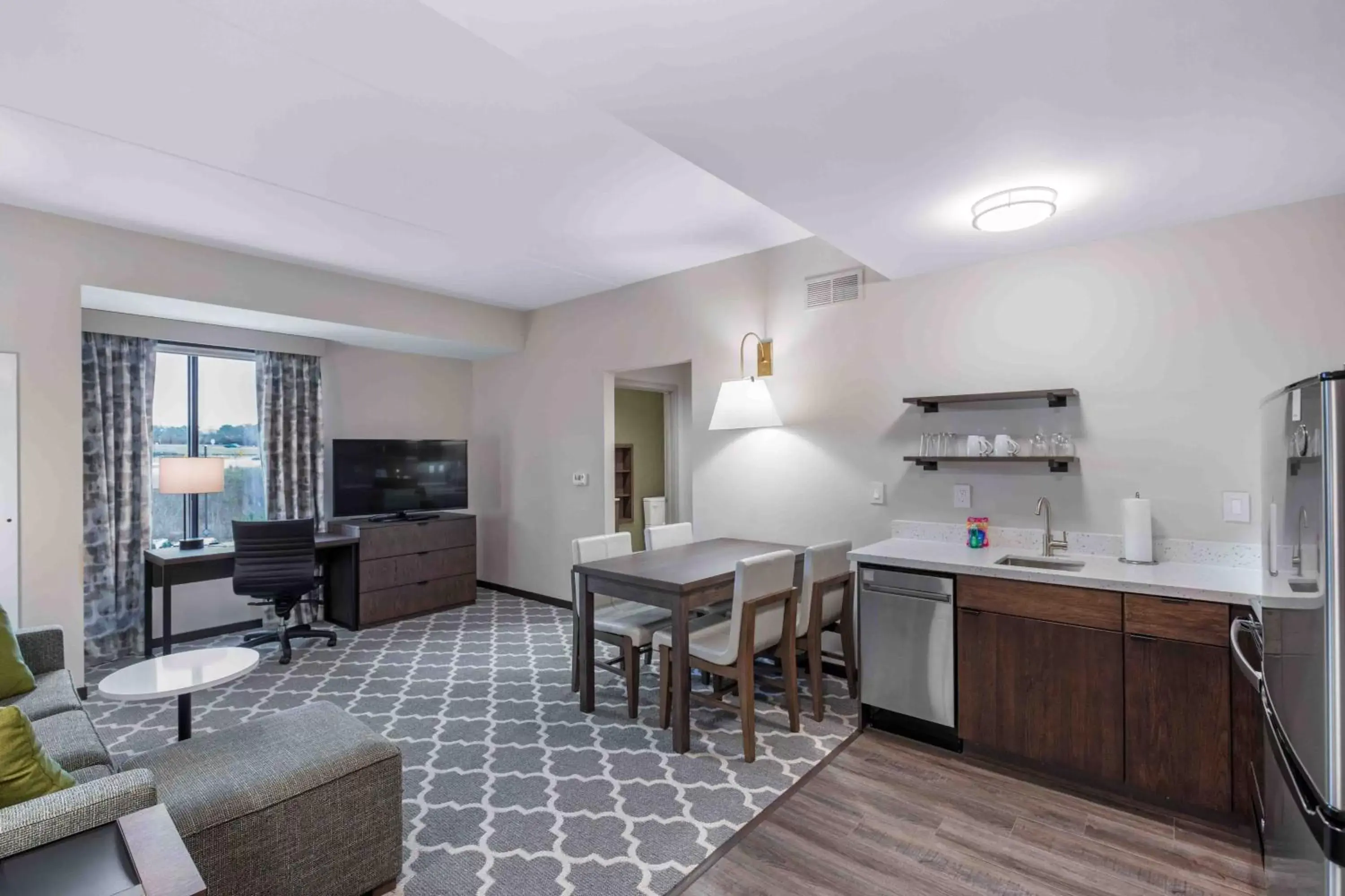 Living room, Kitchen/Kitchenette in Residence Inn by Marriott Atlanta Covington