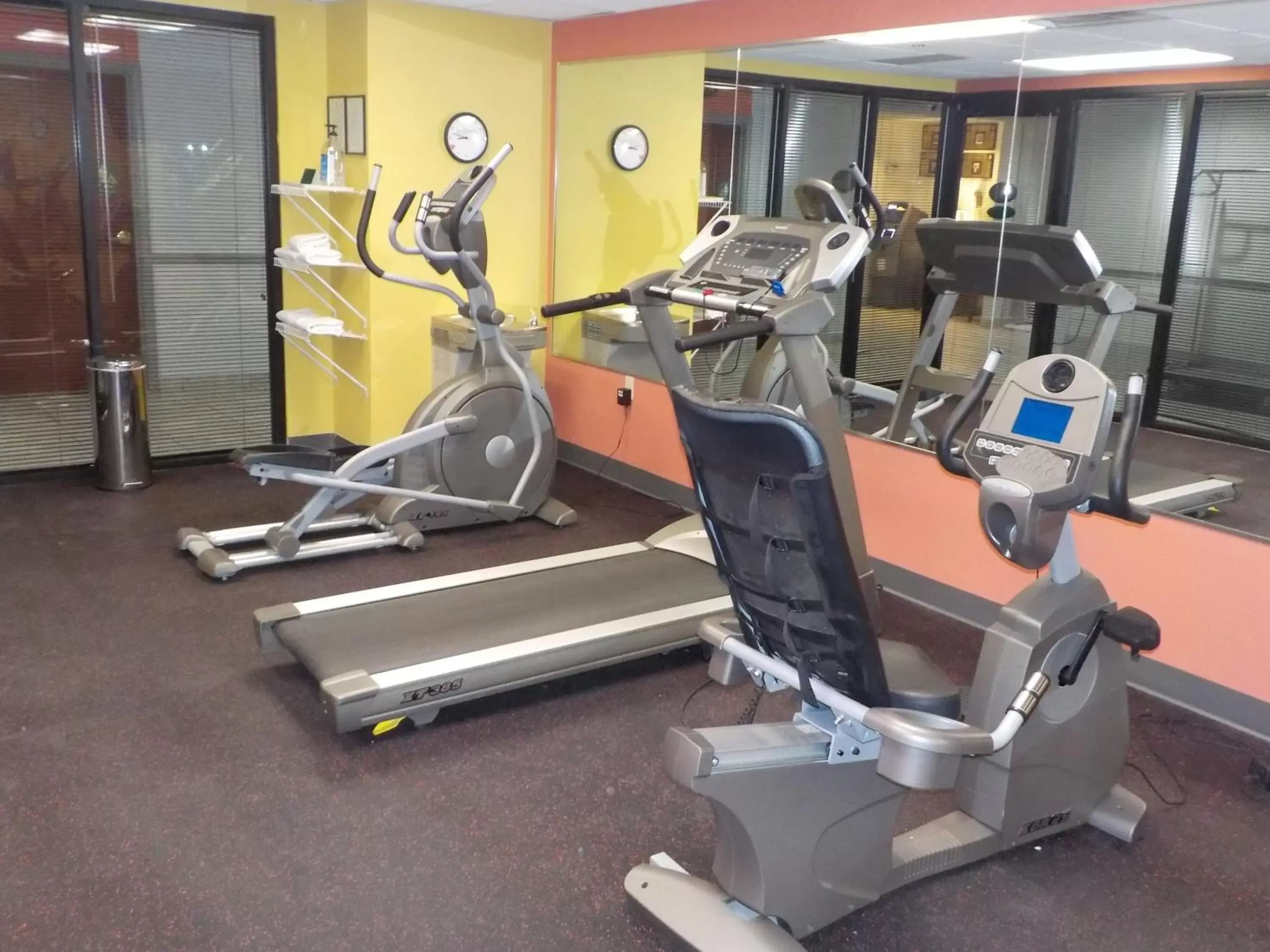 Fitness centre/facilities, Fitness Center/Facilities in SureStay Plus by Best Western Louisville Airport Expo