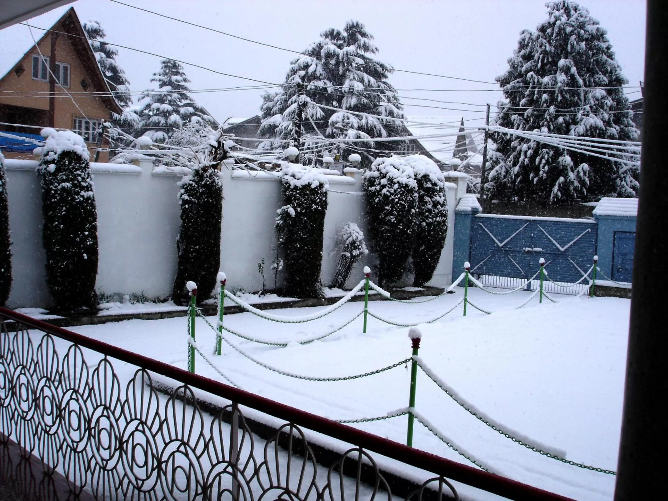 Winter in Ikraam Inn Bed & Breakfast