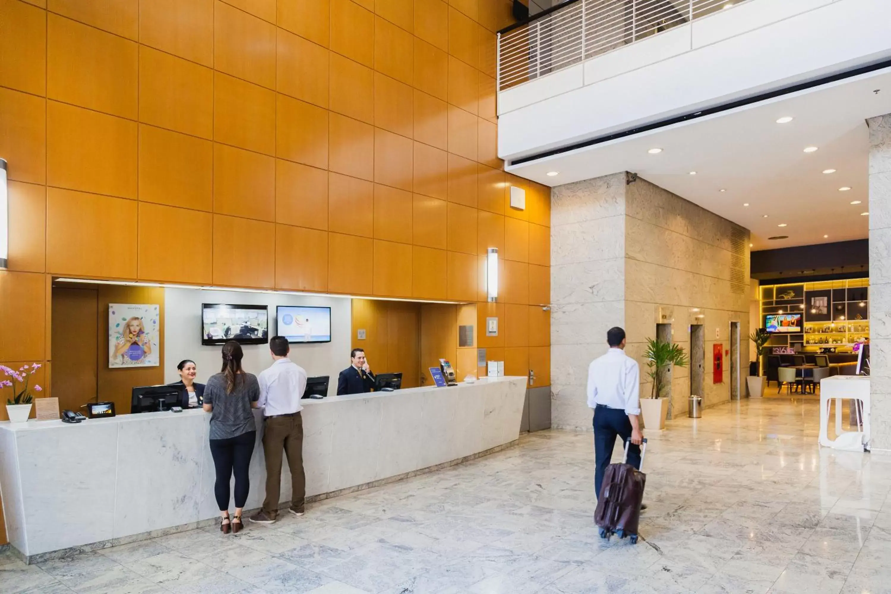 Facade/entrance in Novotel Porto Alegre Tres Figueiras