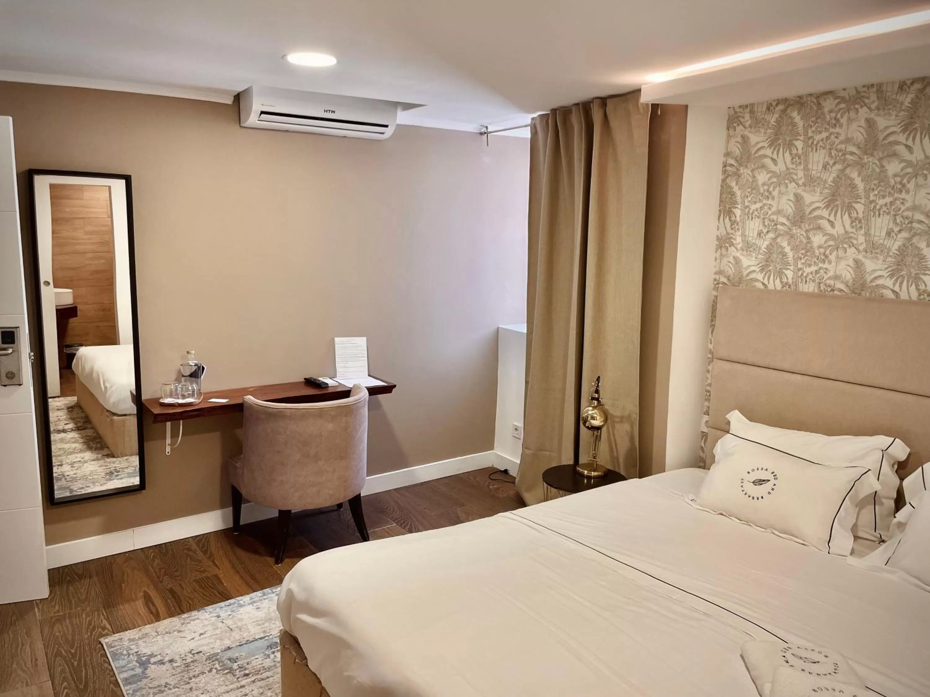 Bedroom, Bed in Bossa & Bed Hostel