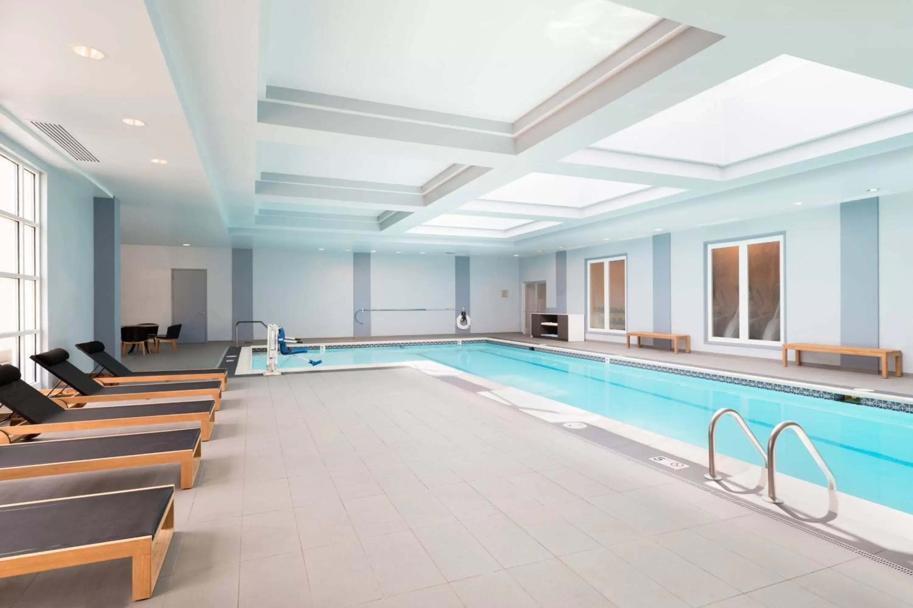 Swimming Pool in Mystic Marriott Hotel and Spa