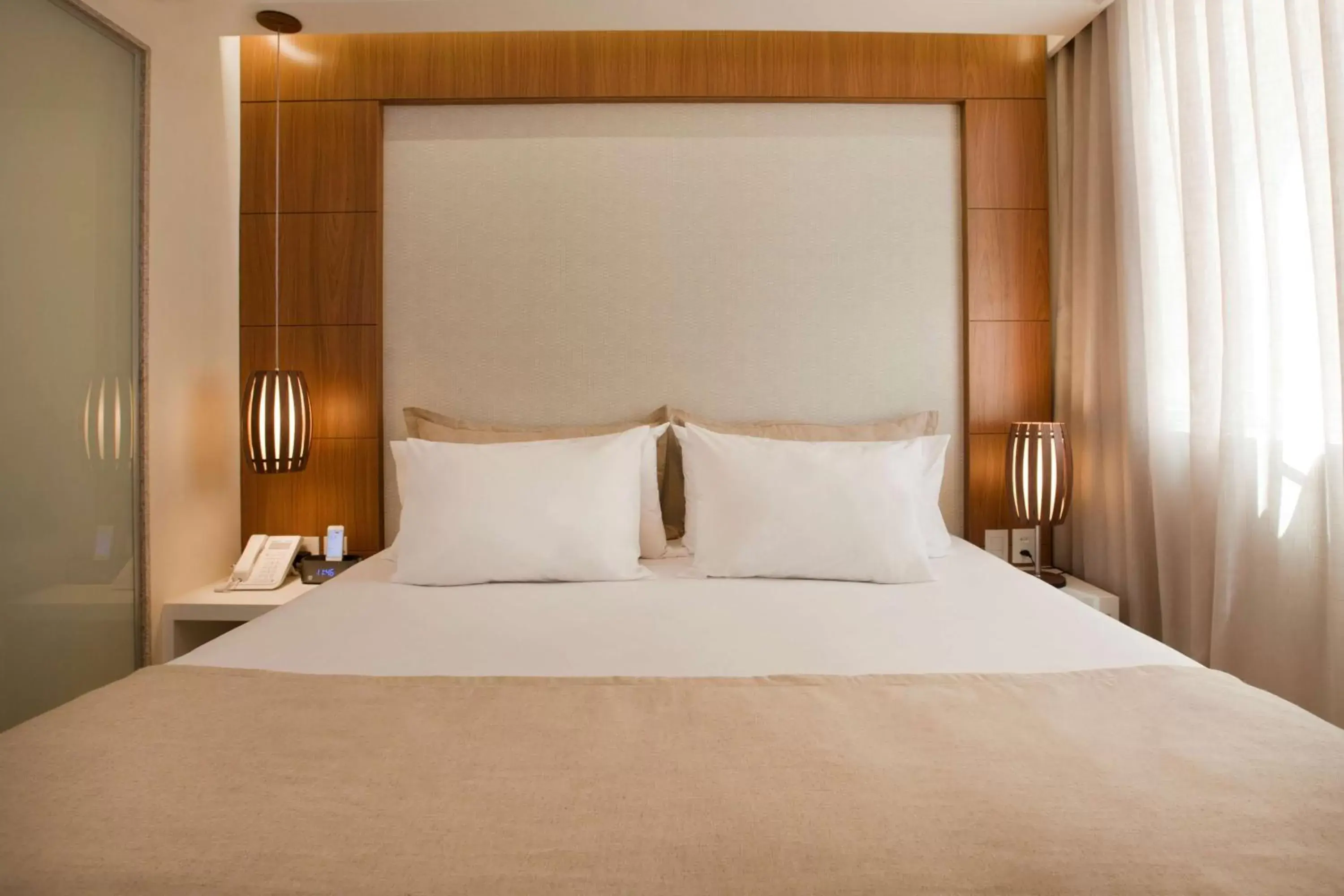 Photo of the whole room, Bed in Matiz Niterói Design Hotel