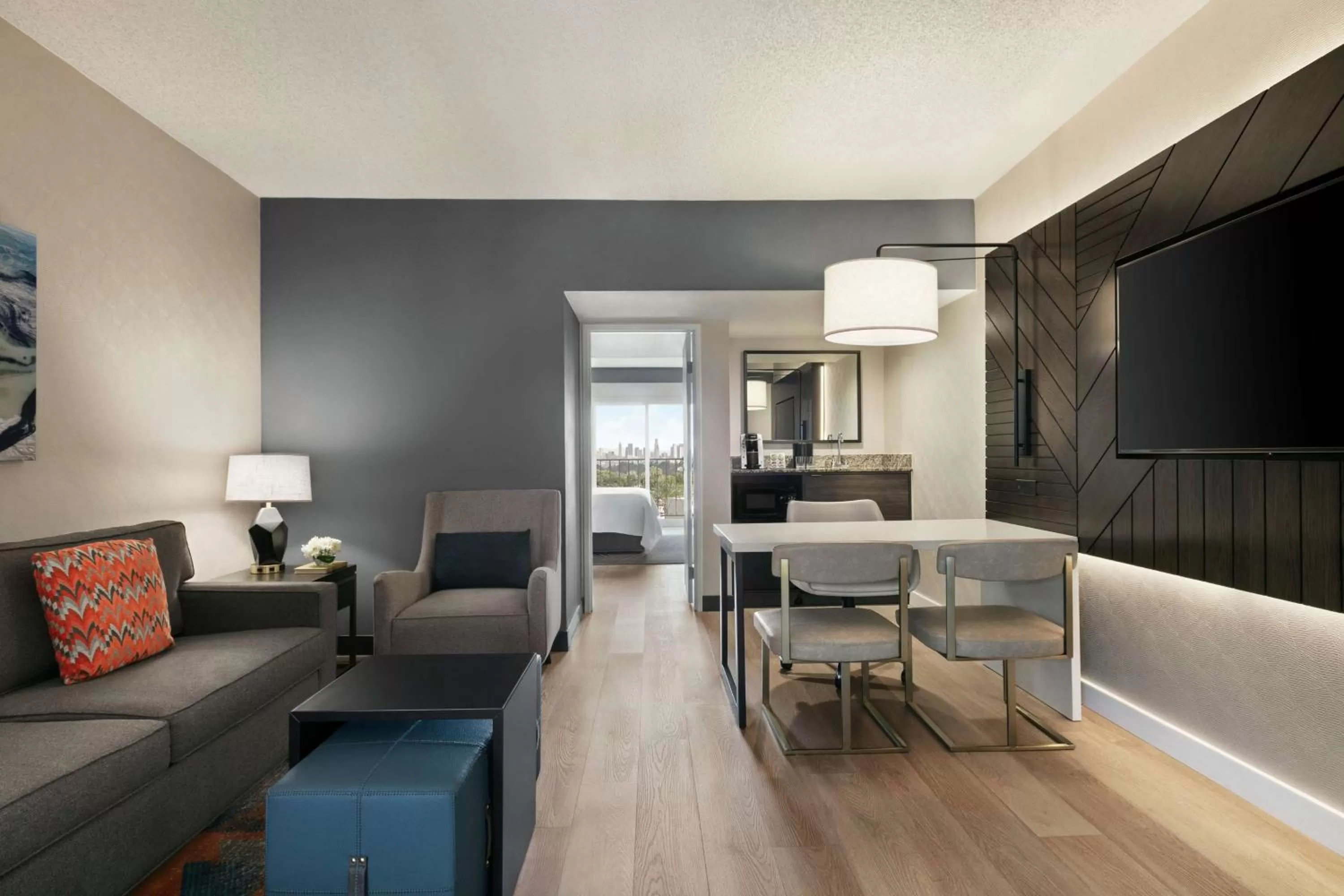 Bedroom in Embassy Suites by Hilton Los Angeles Downey