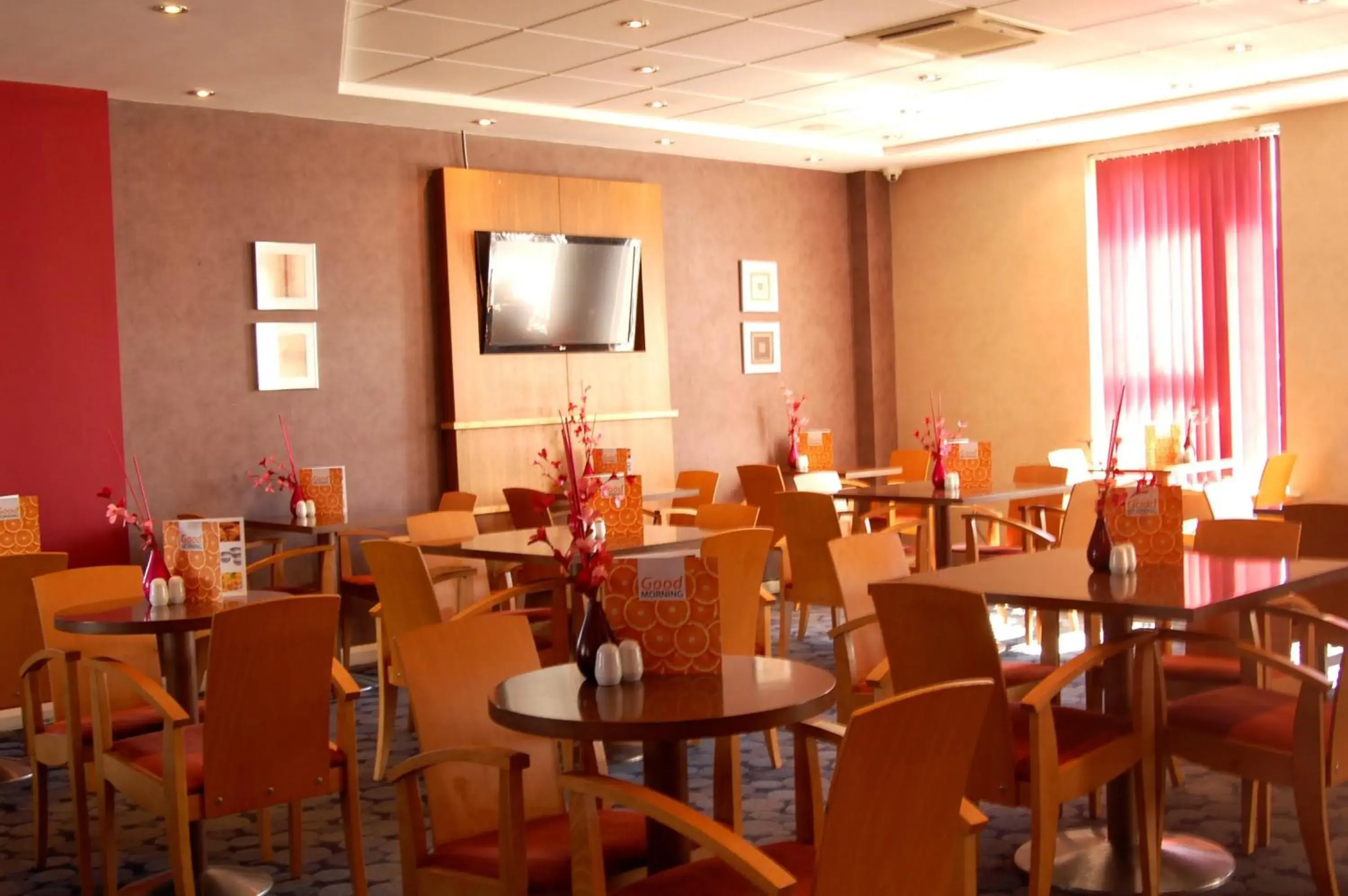 Restaurant/Places to Eat in Holiday Inn Express Swindon City Centre