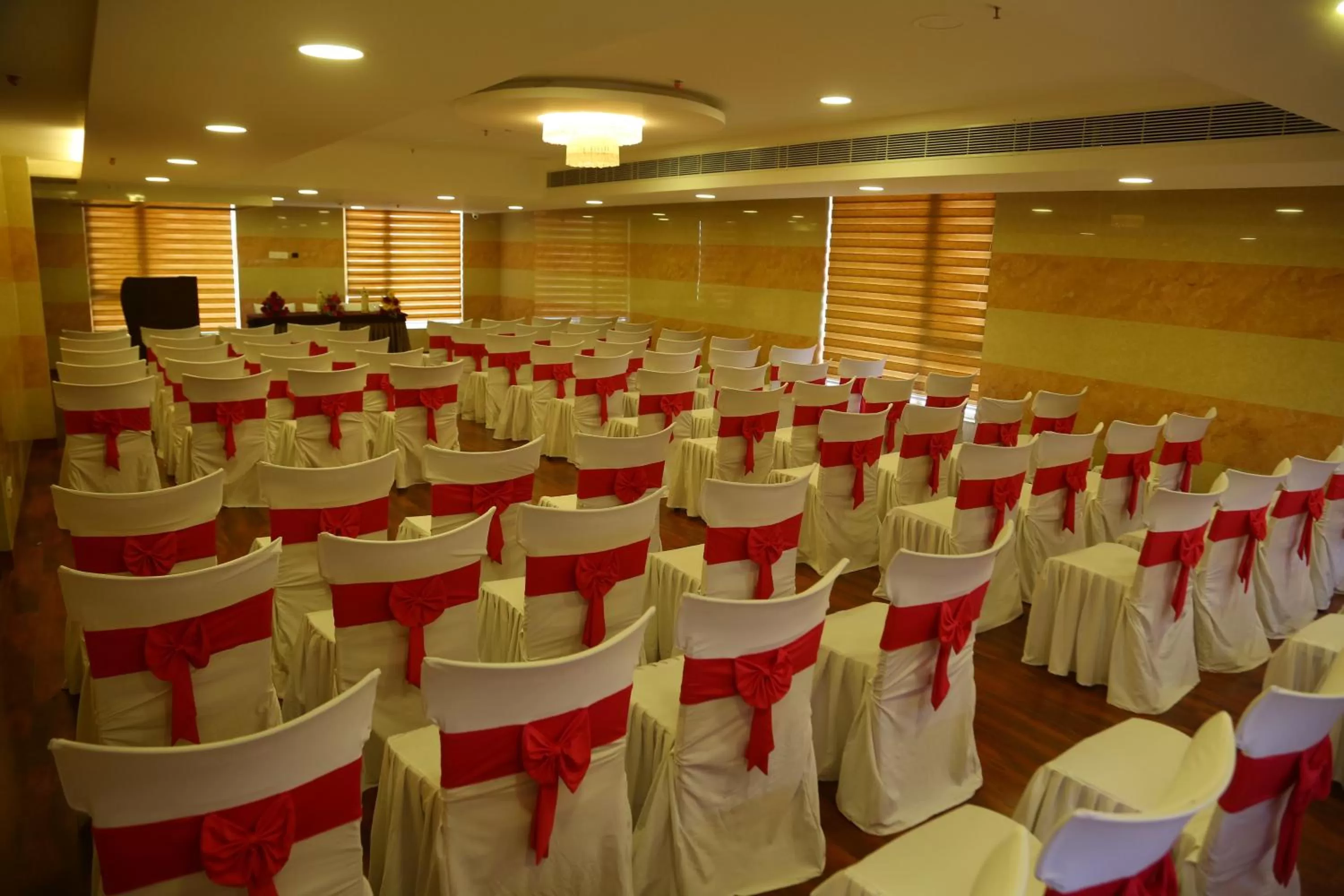 Banquet/Function facilities in Raaj Bhaavan Clarks Inn Chennai