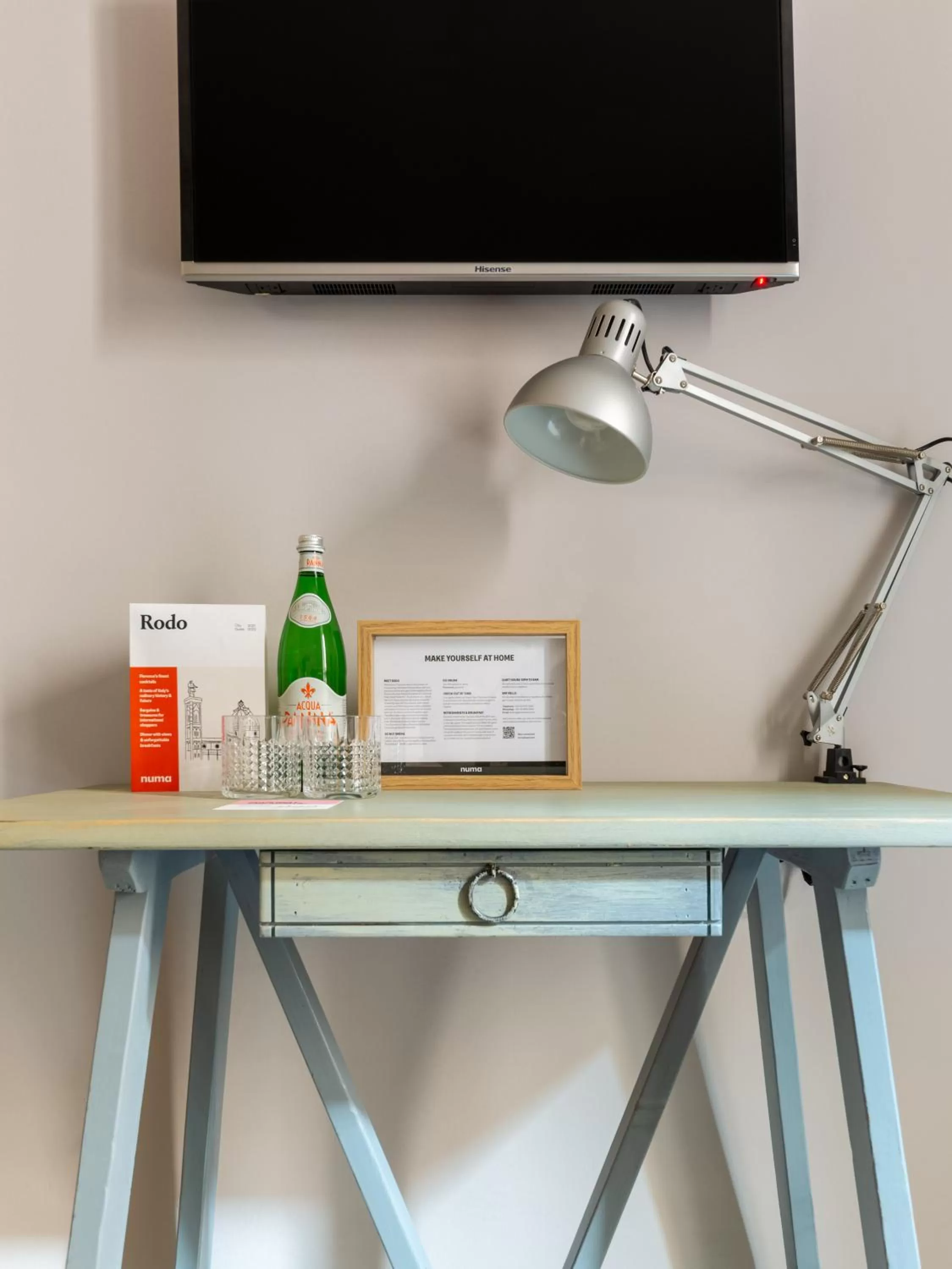 TV and multimedia in Numa Florence Rodo