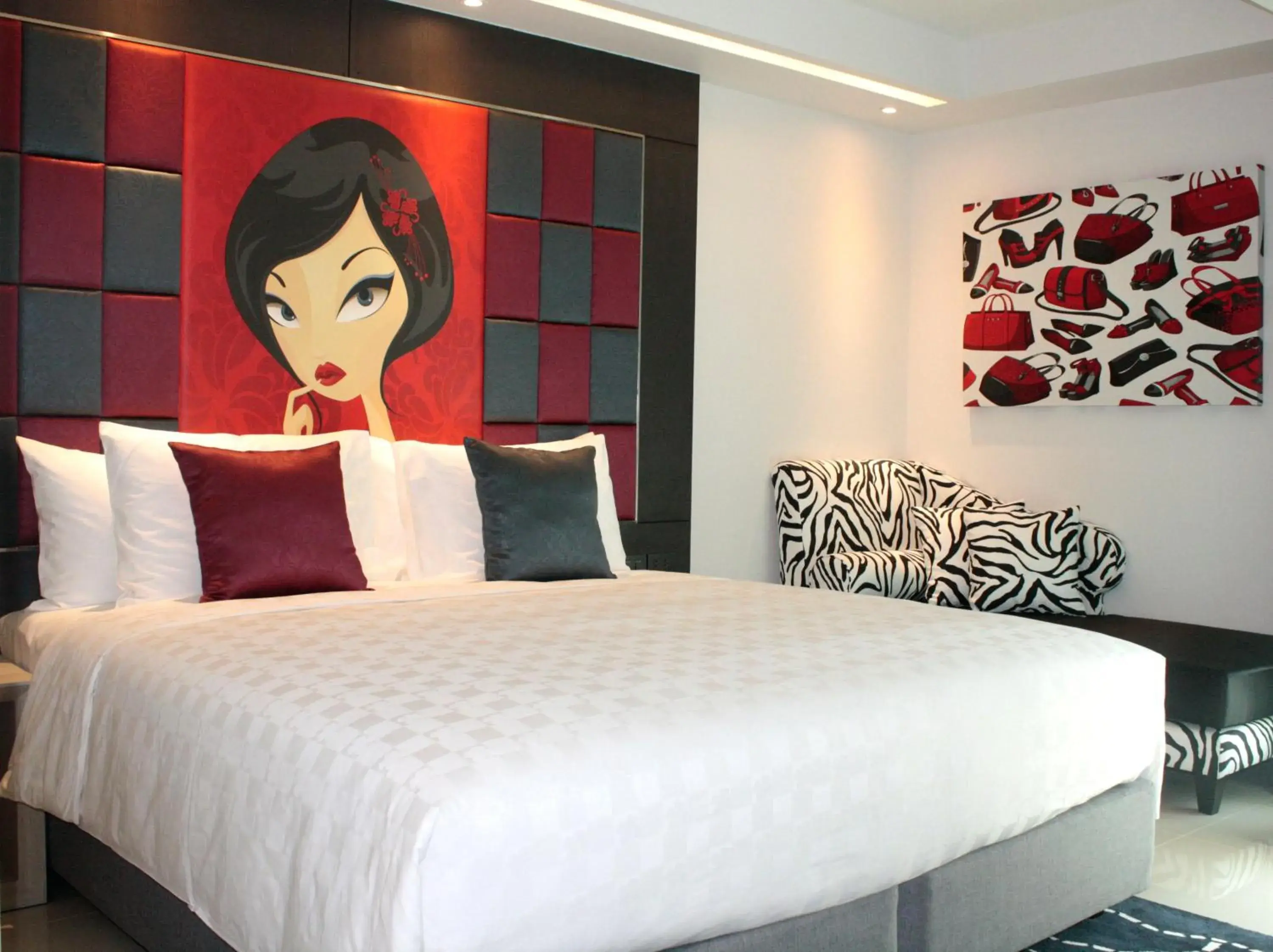 Bed in Hotel Clover Asoke - SHA Extra Plus
