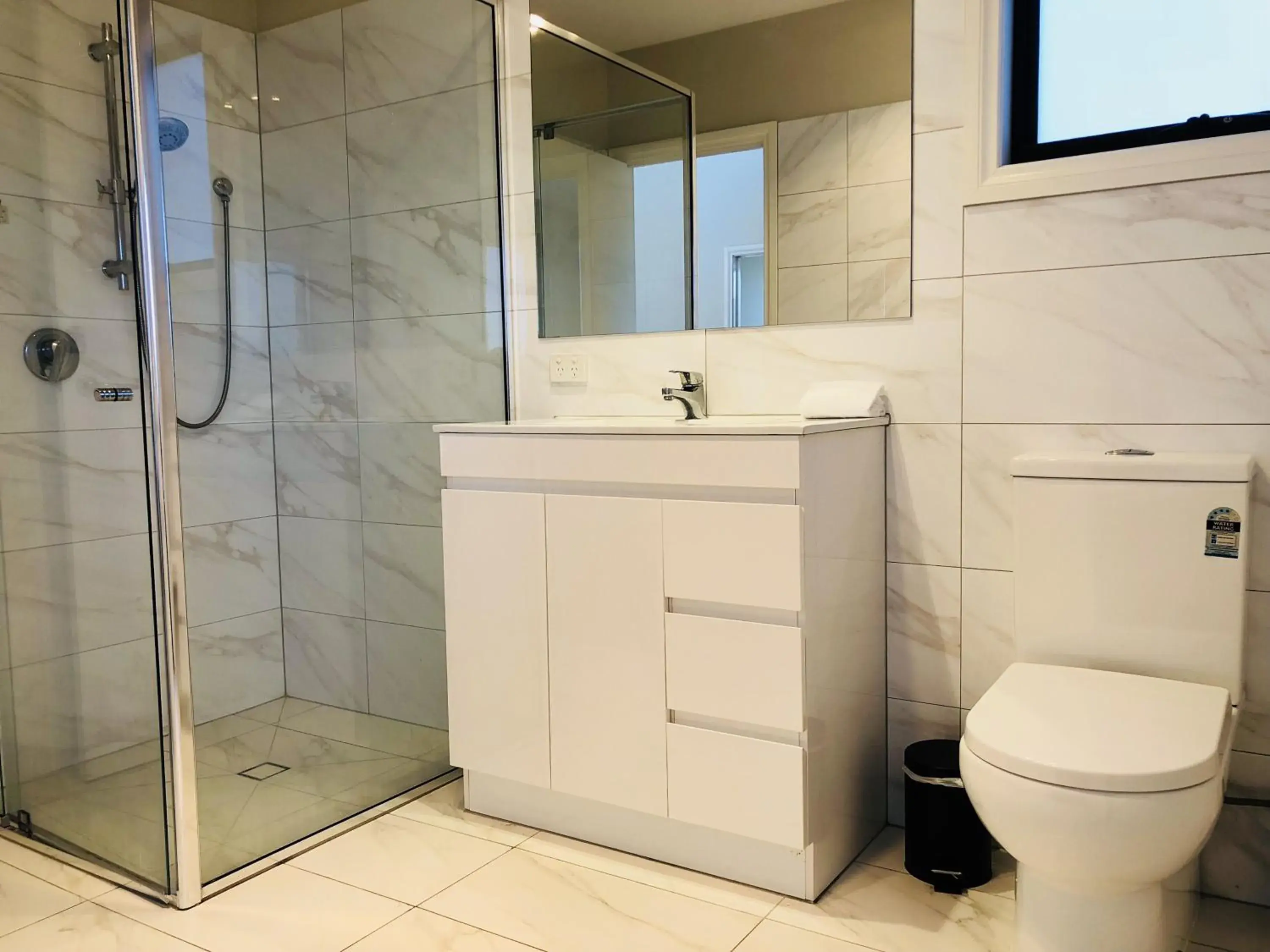 Bathroom in Apollo Bay Seal Apartments